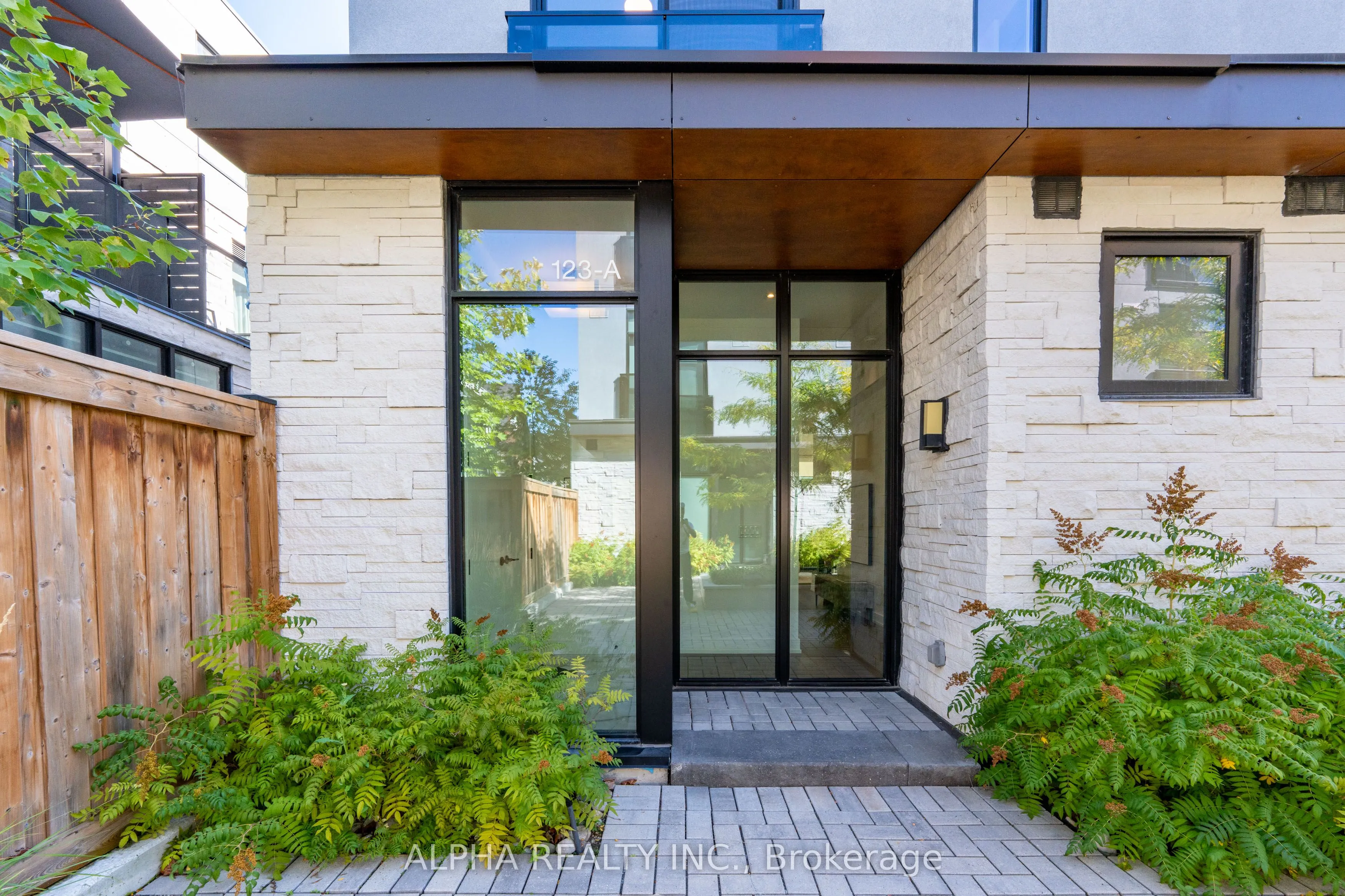 123A Roselawn Avenue