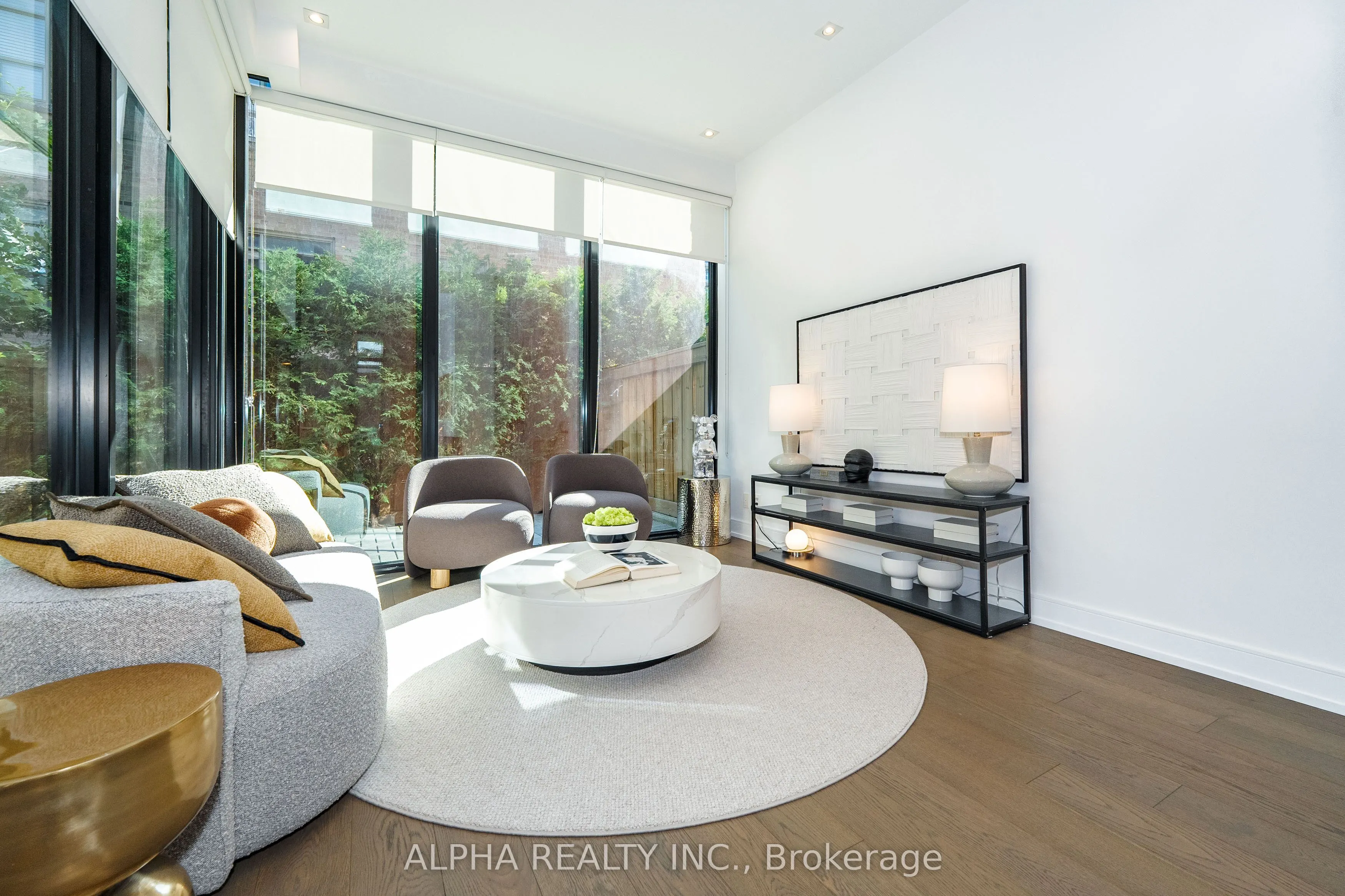 123A Roselawn Avenue