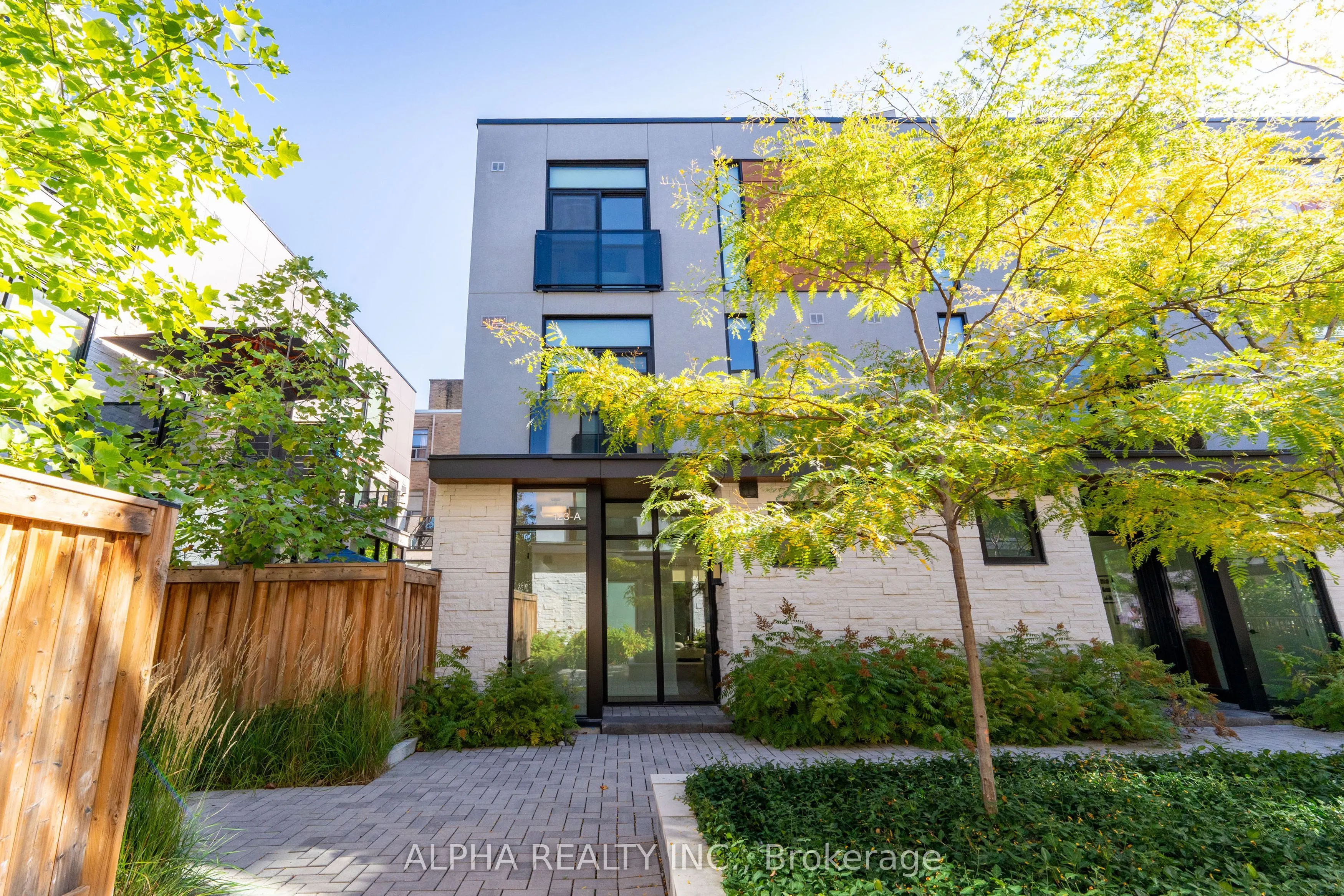 123A Roselawn Avenue