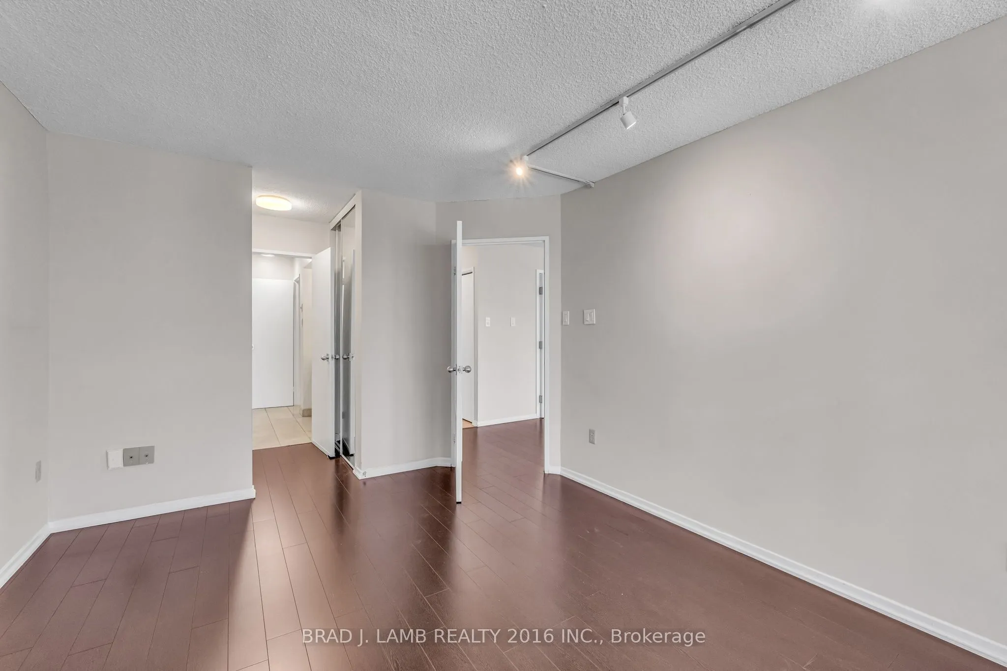 110 Bloor Street W, #1802