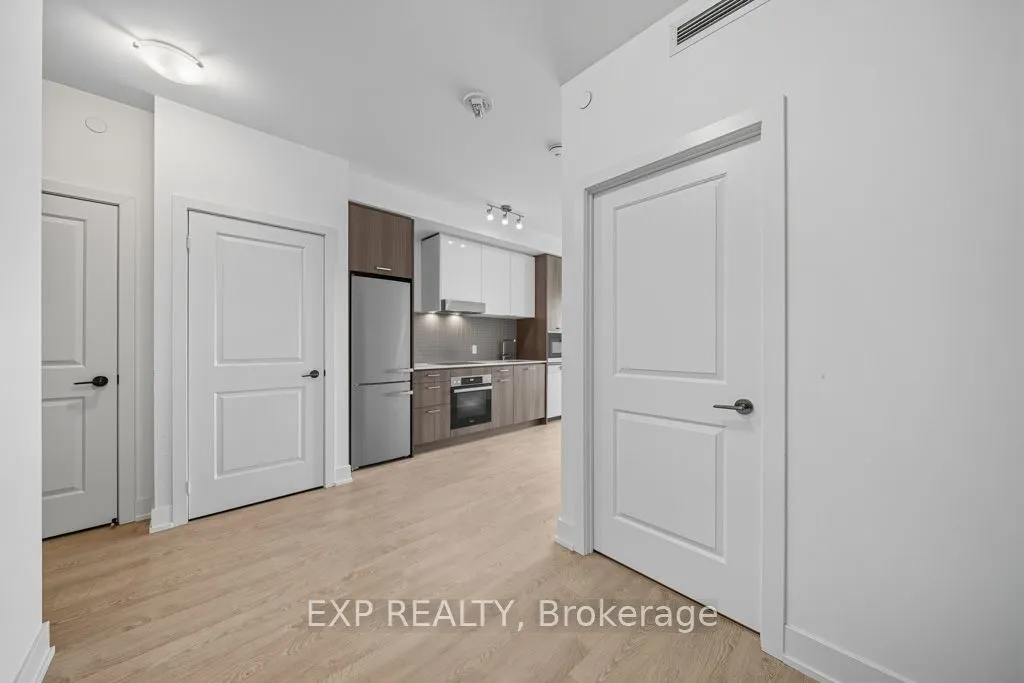 11 Lillian Street, #803