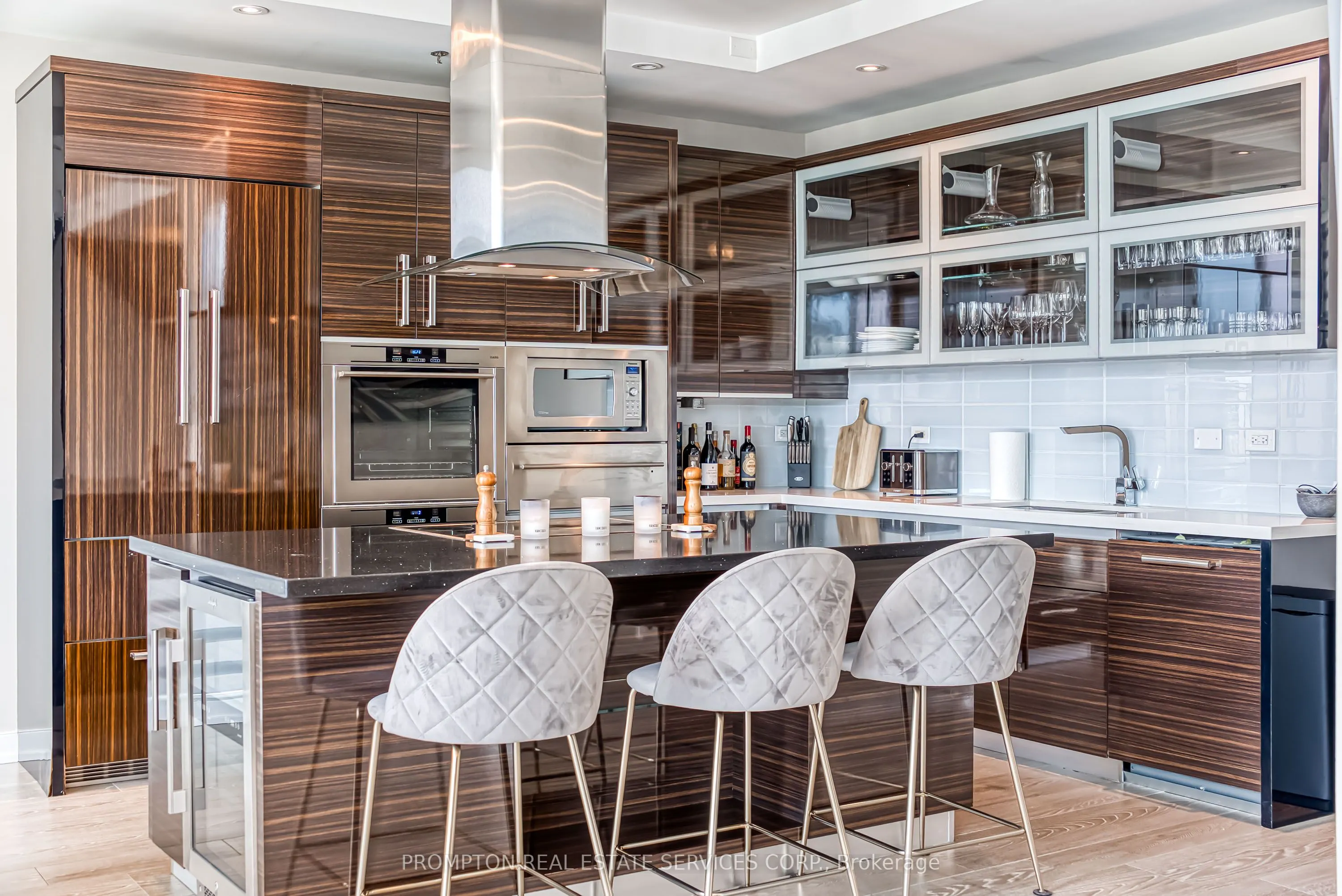 220 George Street, #1105