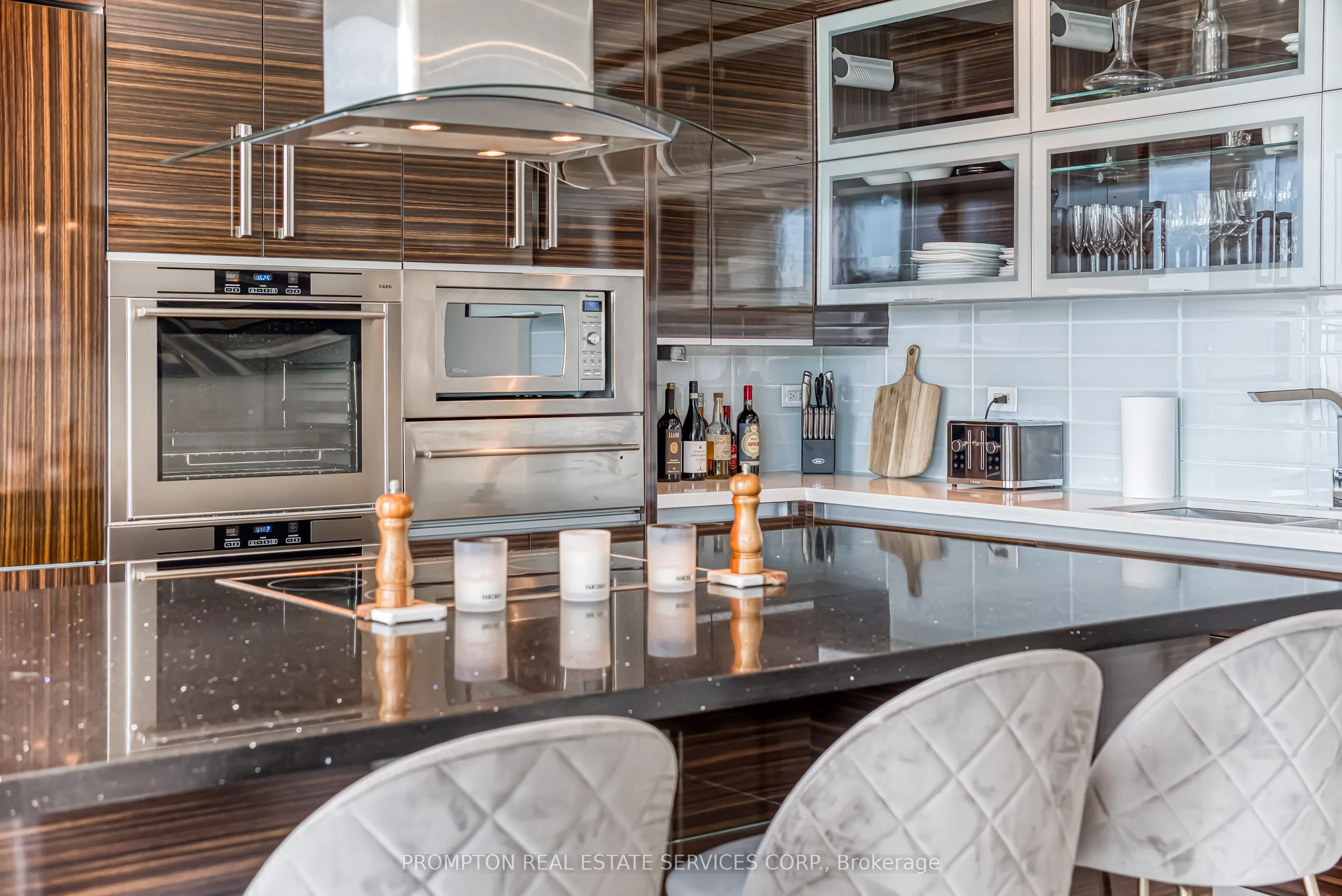 220 George Street, #1105