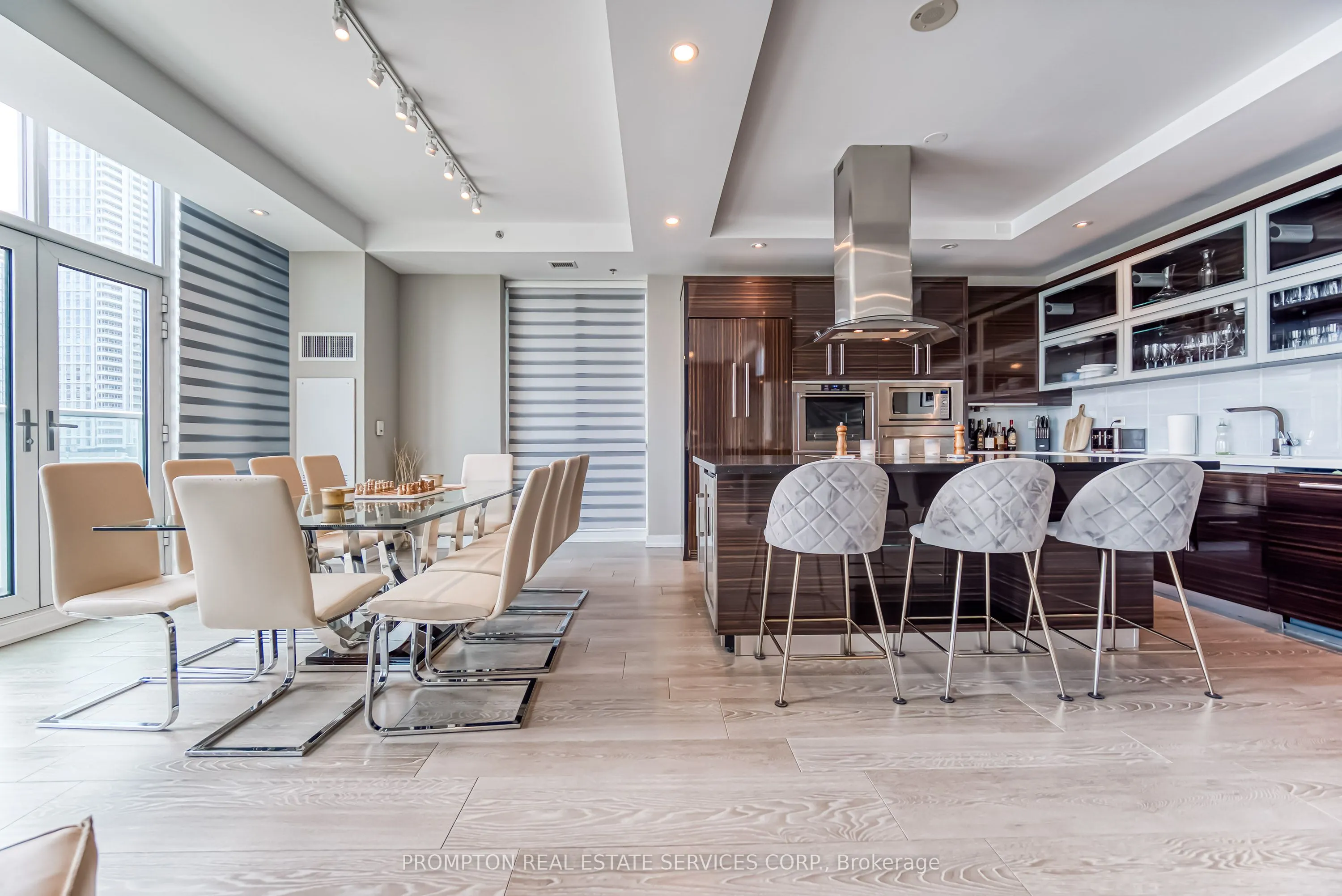 220 George Street, #1105