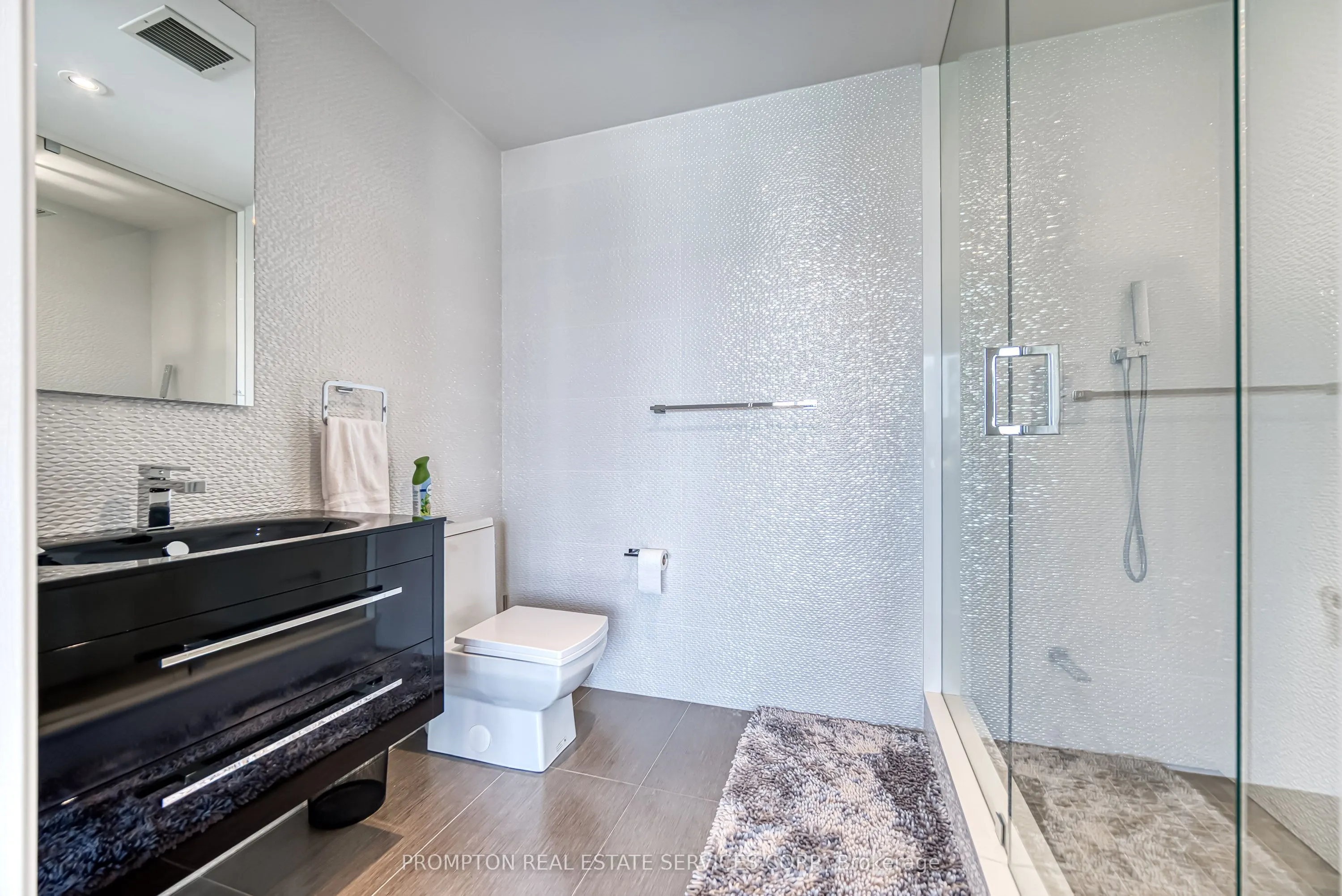 220 George Street, #1105