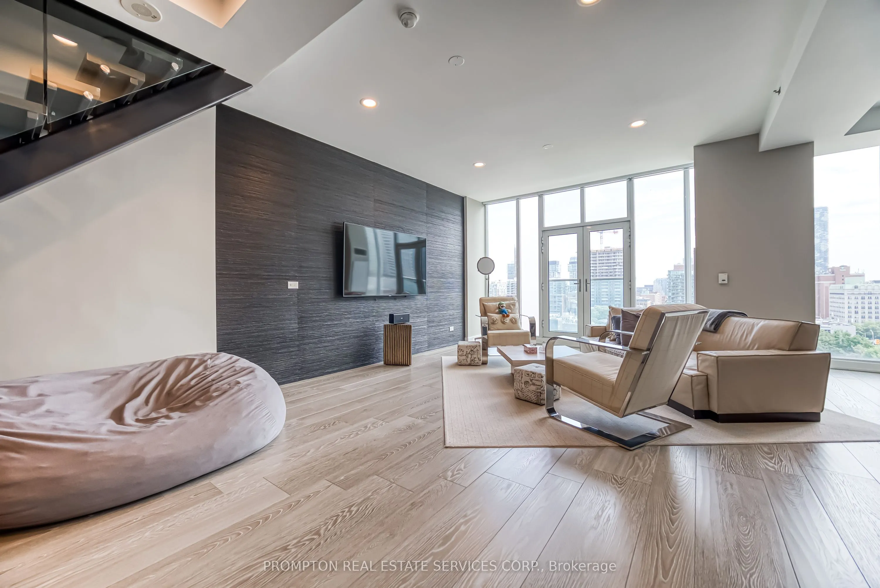 220 George Street, #1105