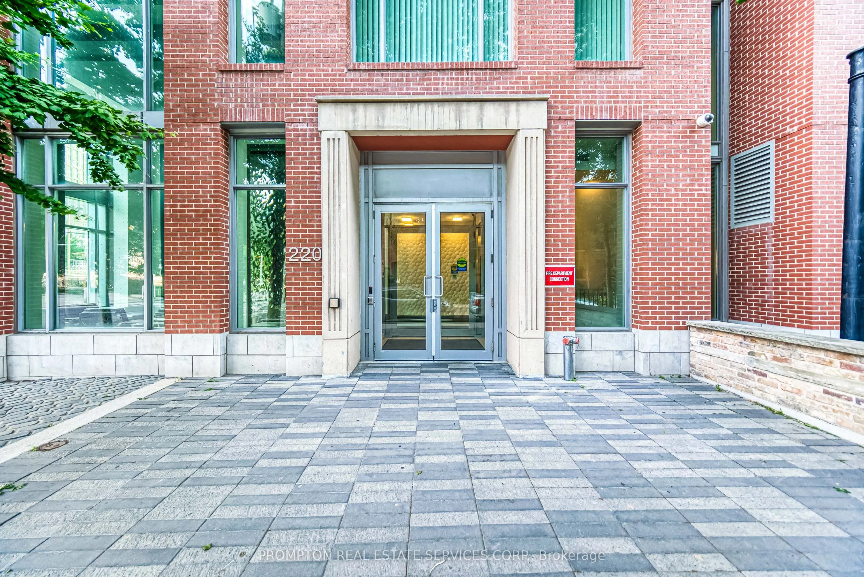 220 George Street, #1105