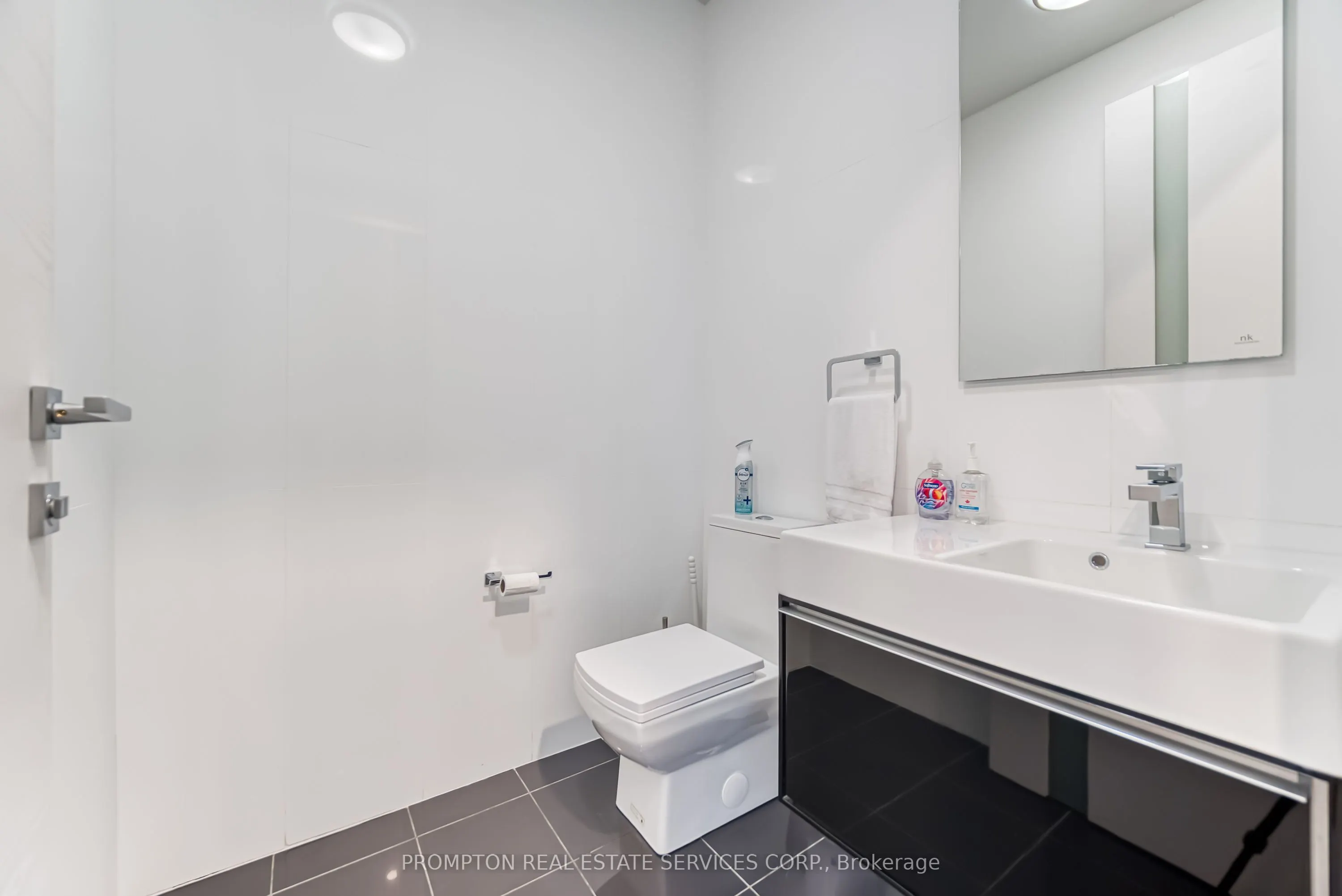 220 George Street, #1105