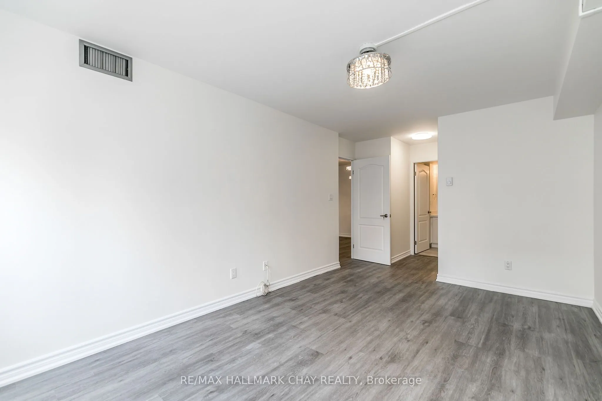30 Greenfield Avenue, #1101