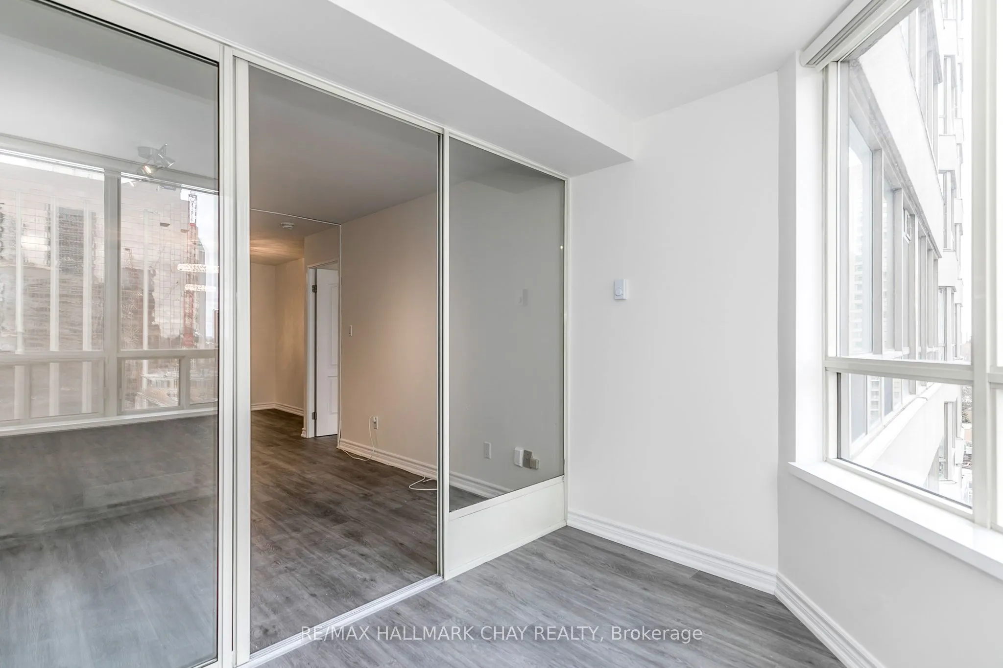 30 Greenfield Avenue, #1101