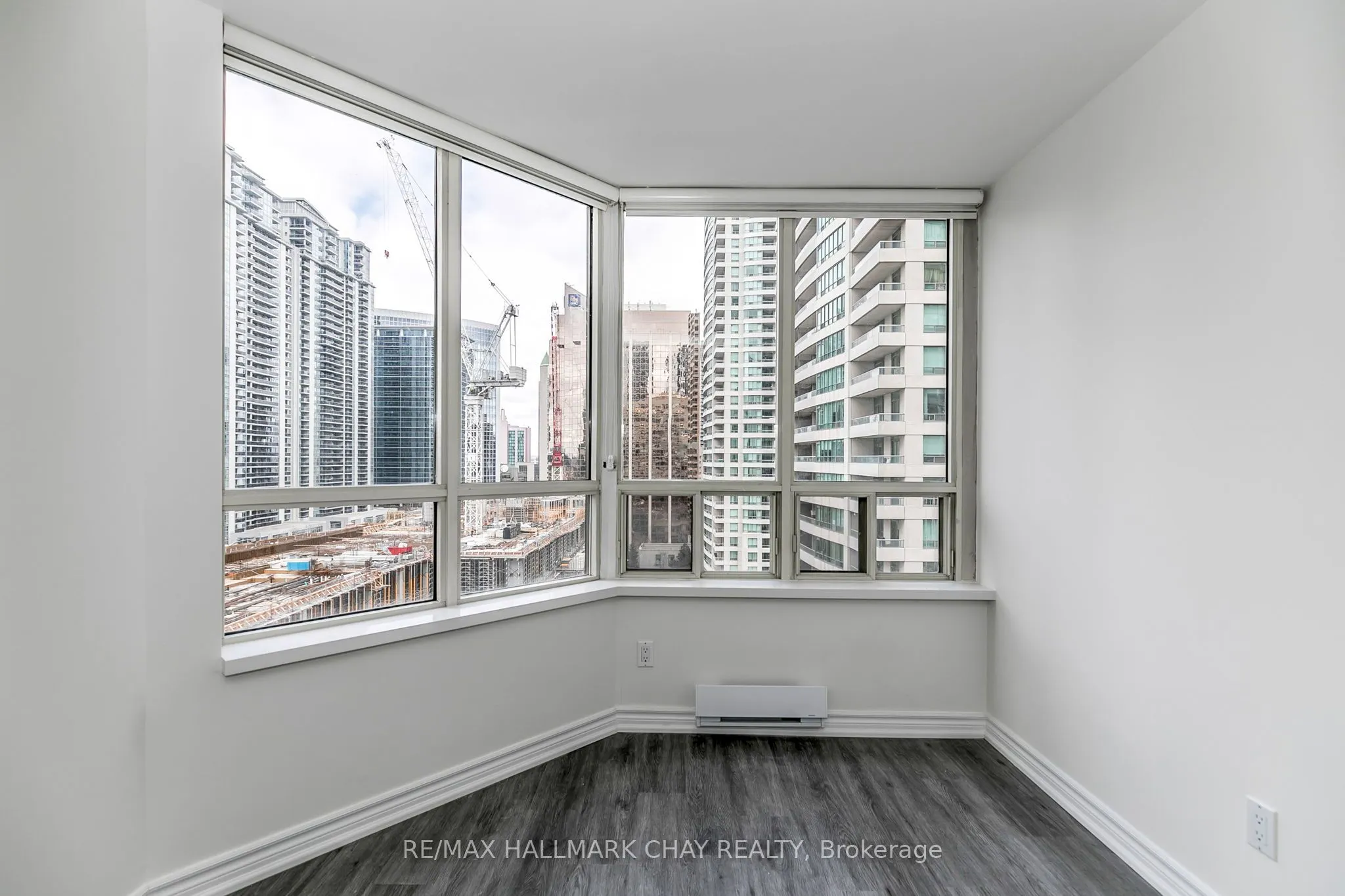 30 Greenfield Avenue, #1101