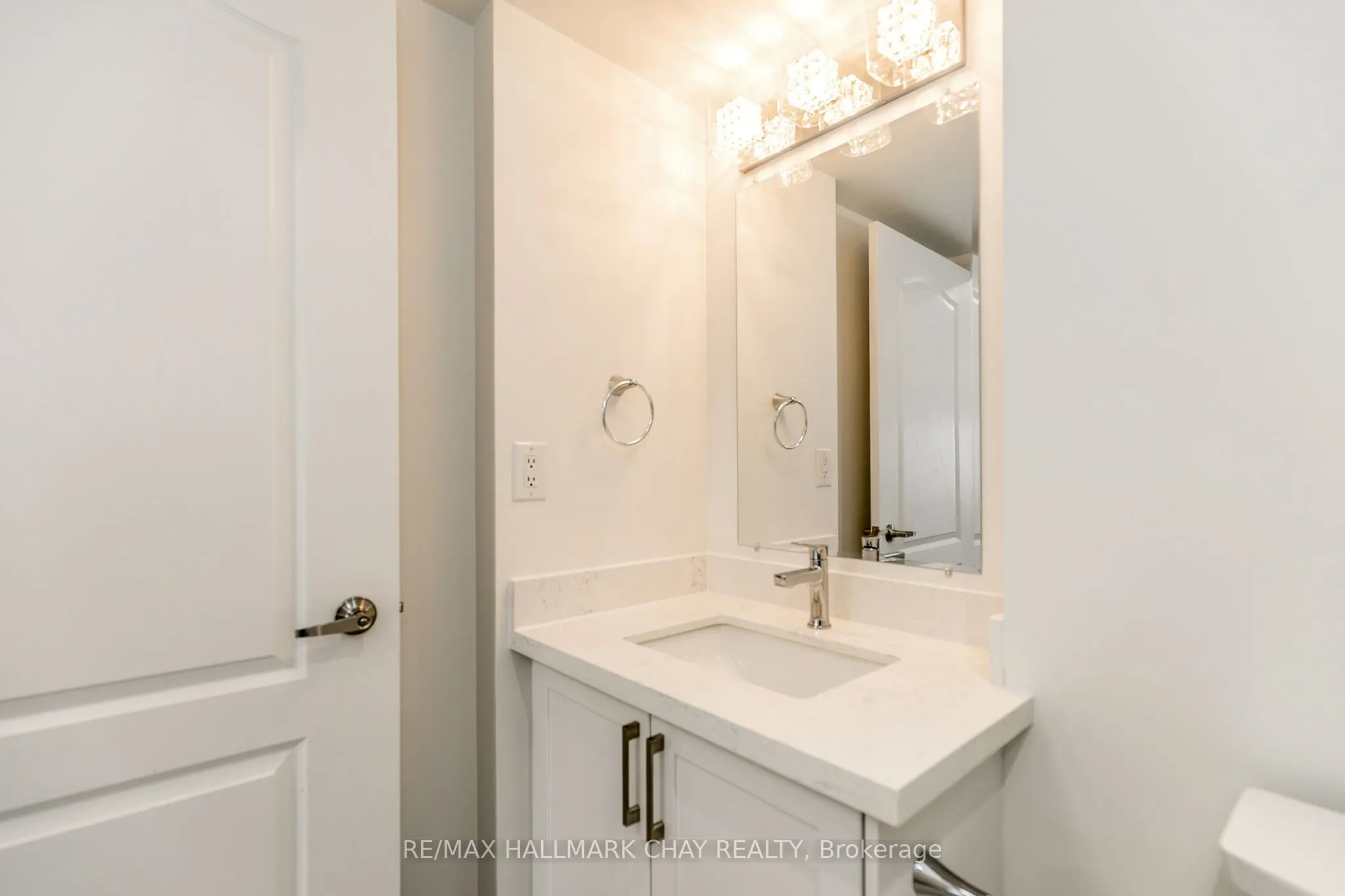 30 Greenfield Avenue, #1101