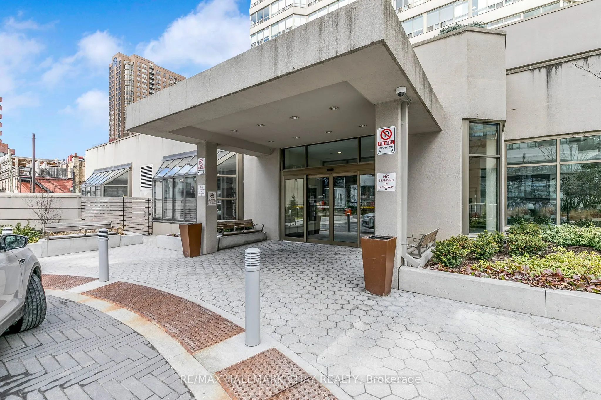 30 Greenfield Avenue, #1101