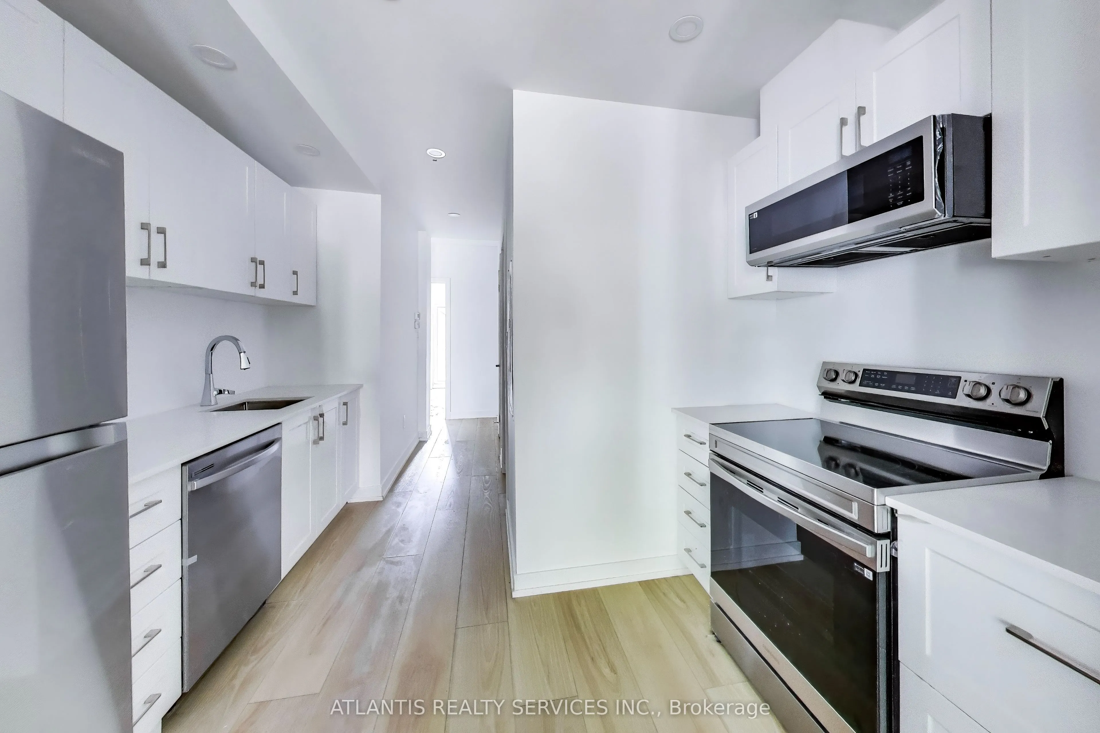 681 Dovercourt Road, #1