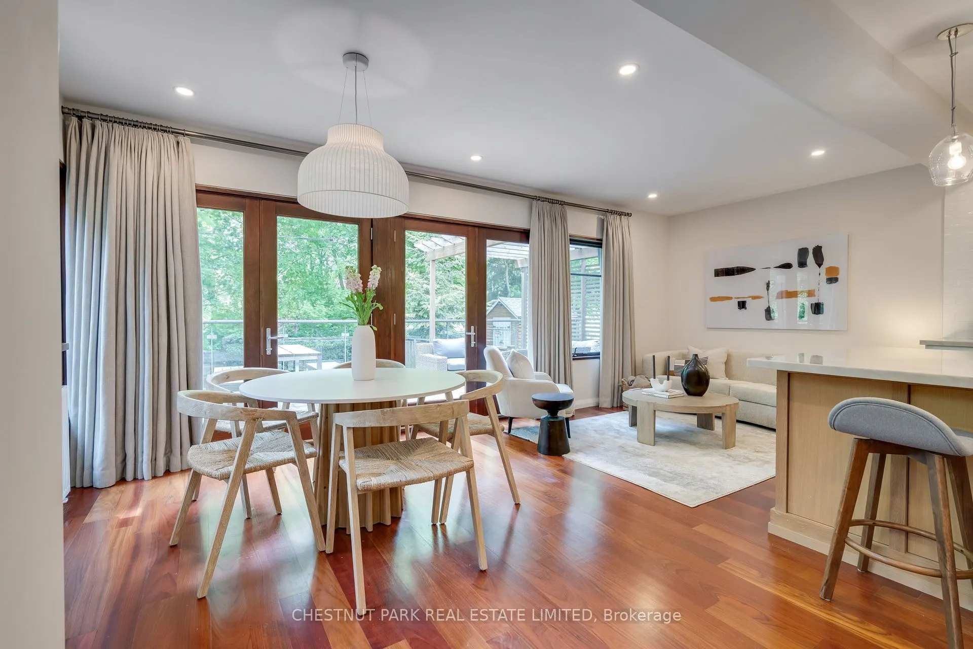 16 Inglewood Drive