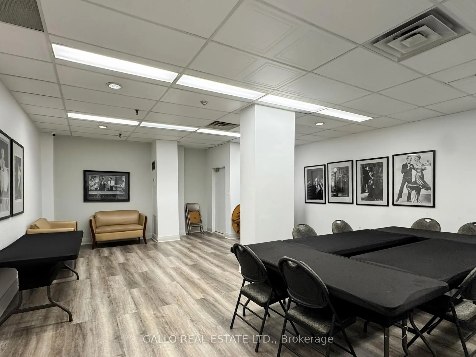 75 Graydon Hall Drive, #404