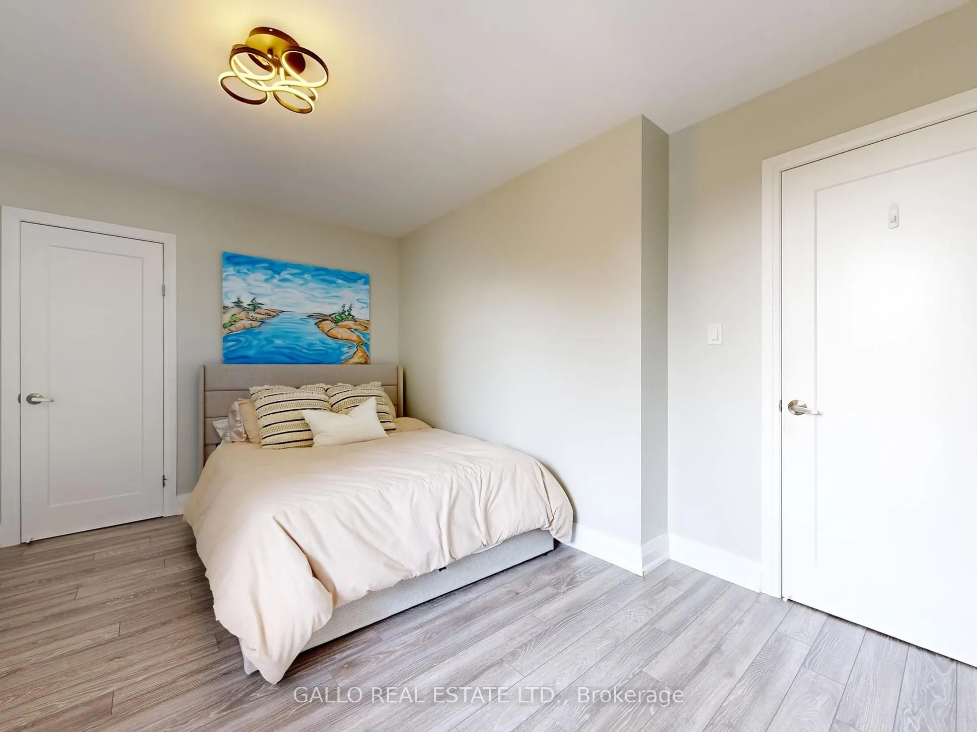 75 Graydon Hall Drive, #404