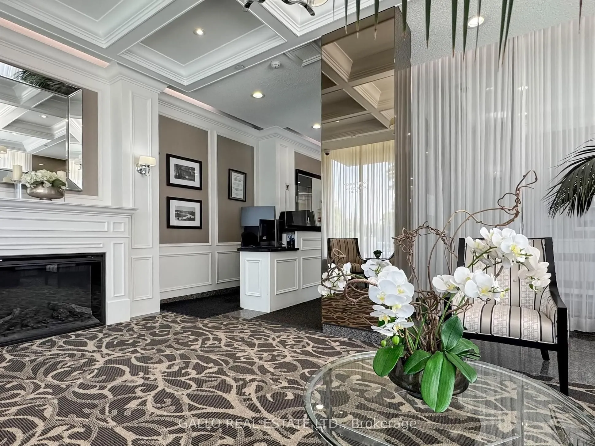 75 Graydon Hall Drive, #404