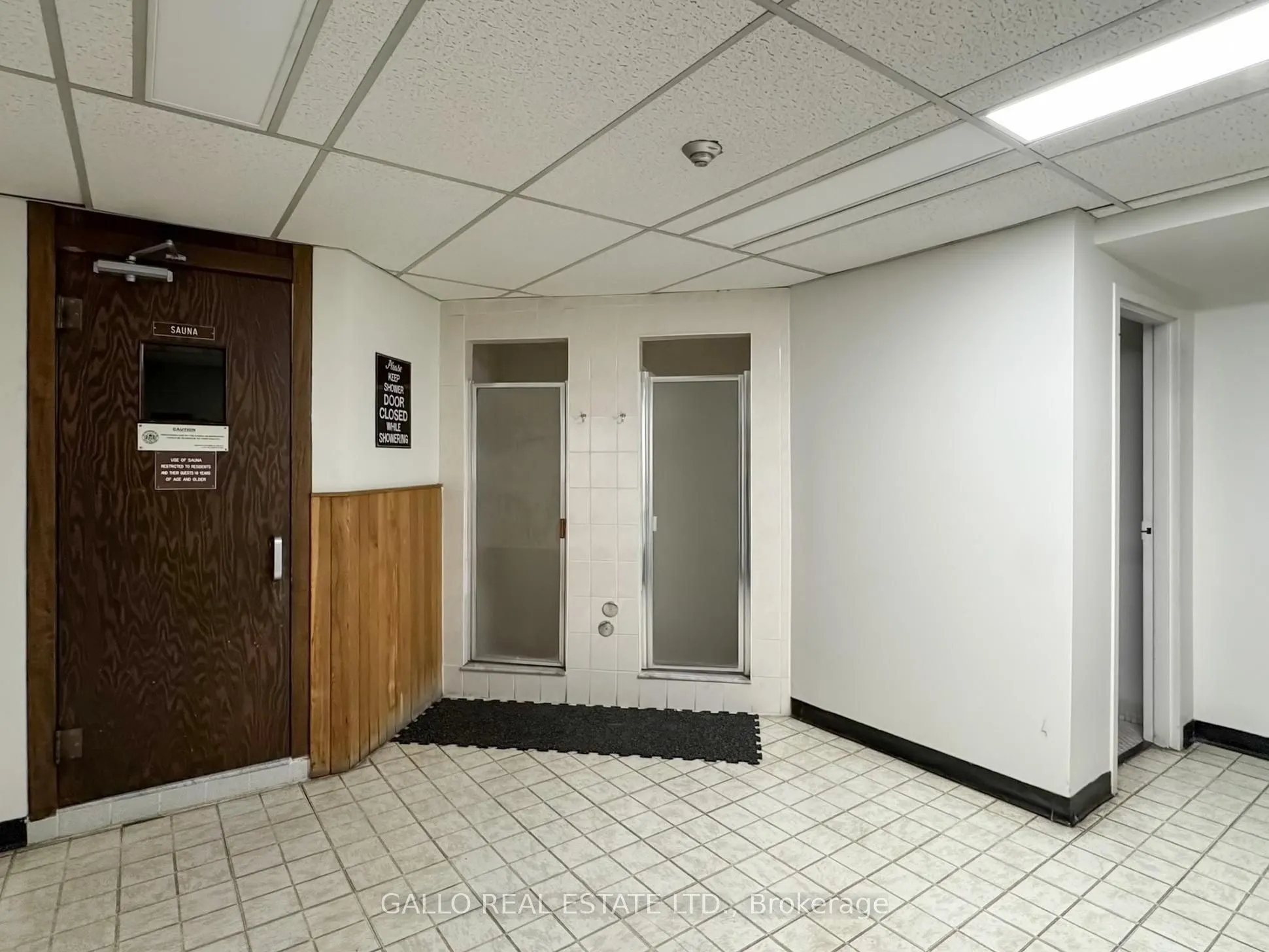 75 Graydon Hall Drive, #404