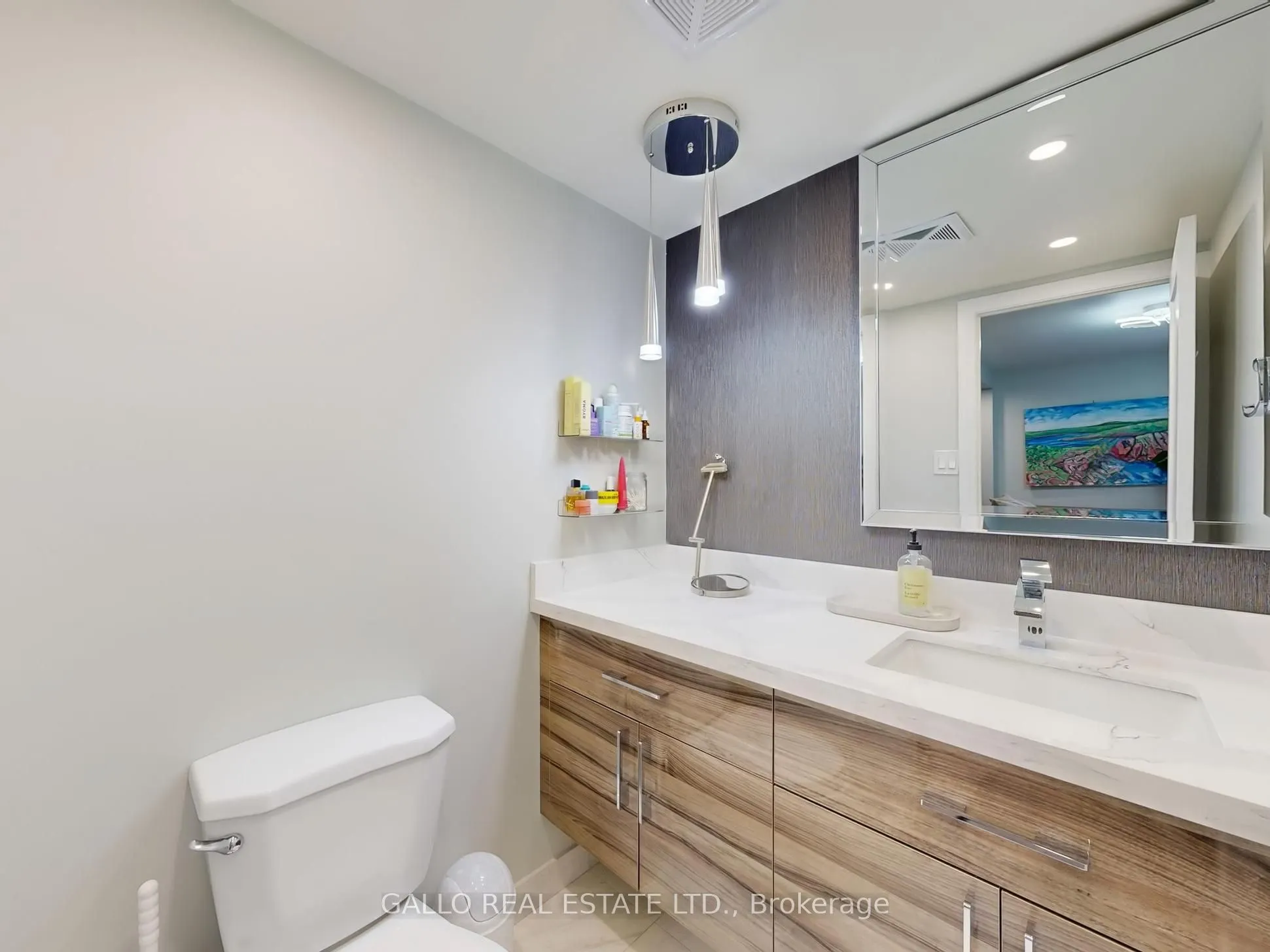 75 Graydon Hall Drive, #404
