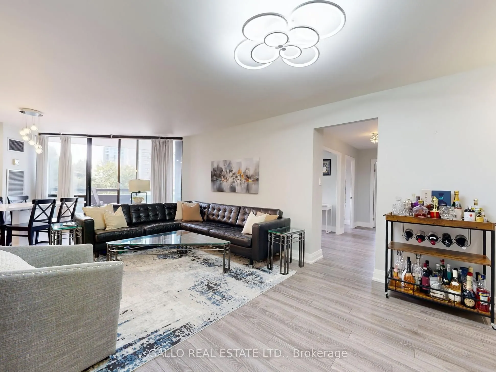 75 Graydon Hall Drive, #404