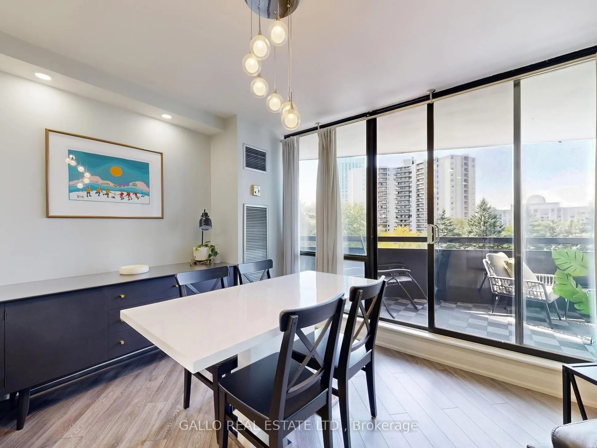 75 Graydon Hall Drive, #404