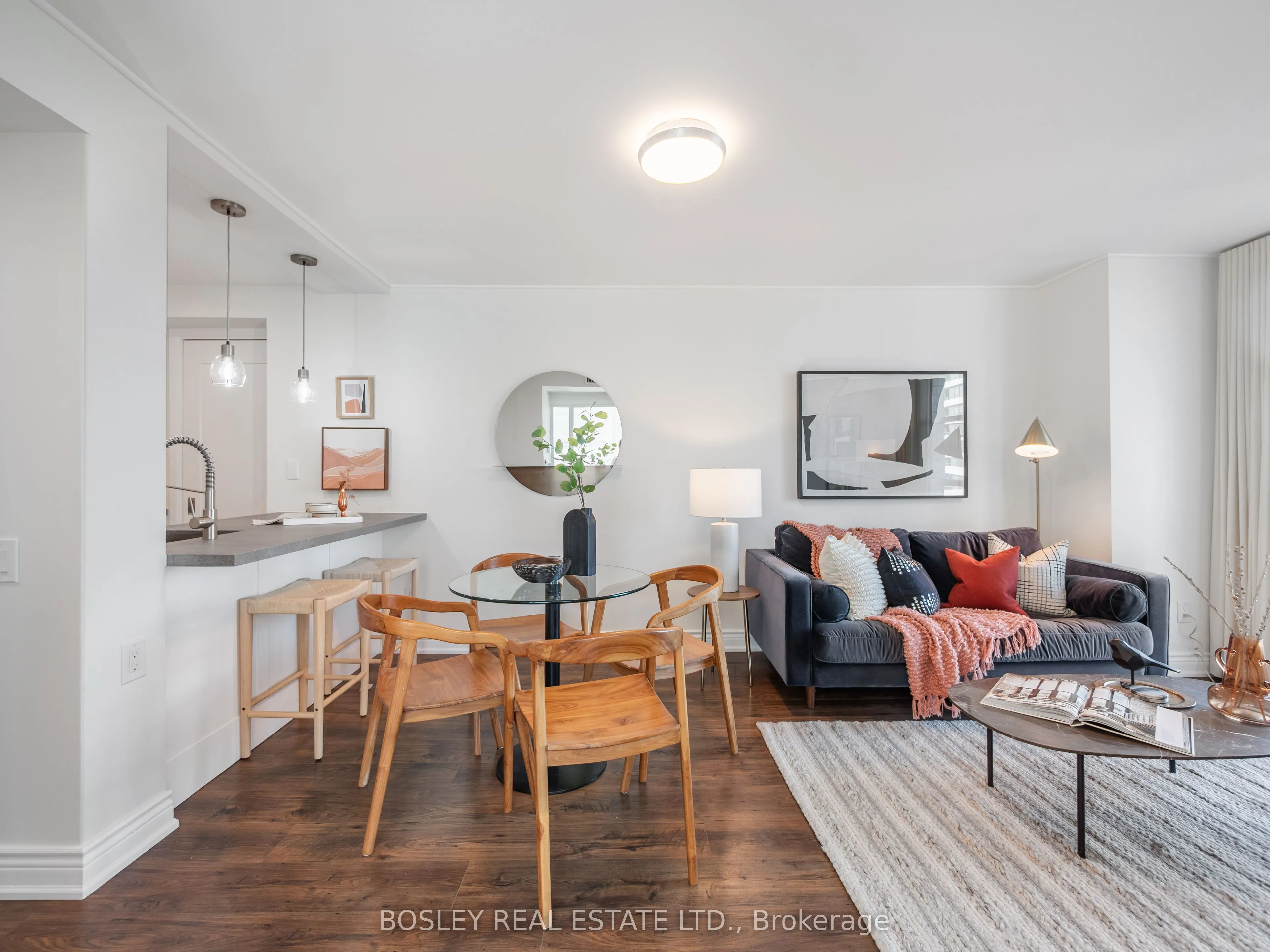 409 Bloor Street E, #903