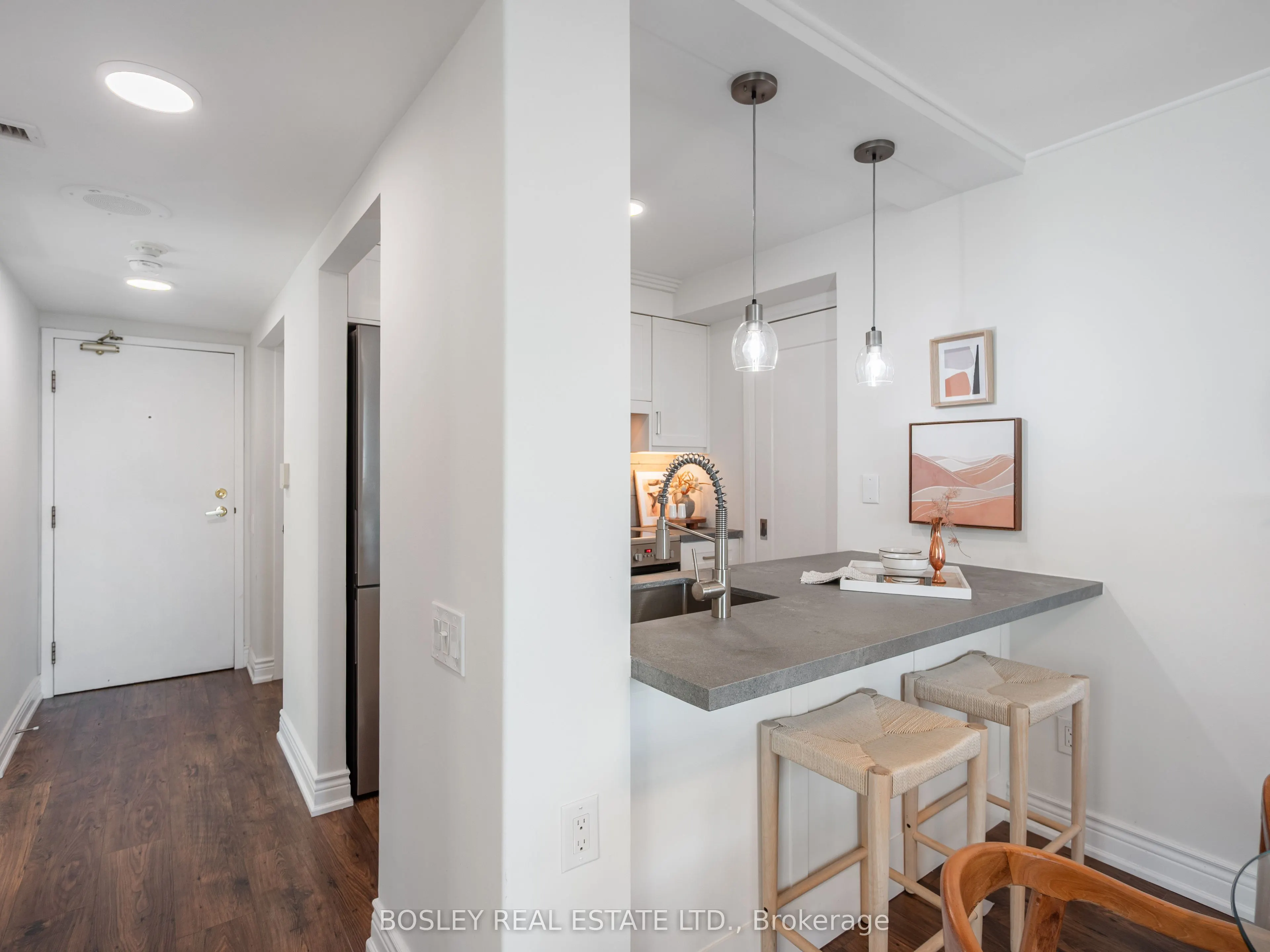 409 Bloor Street E, #903