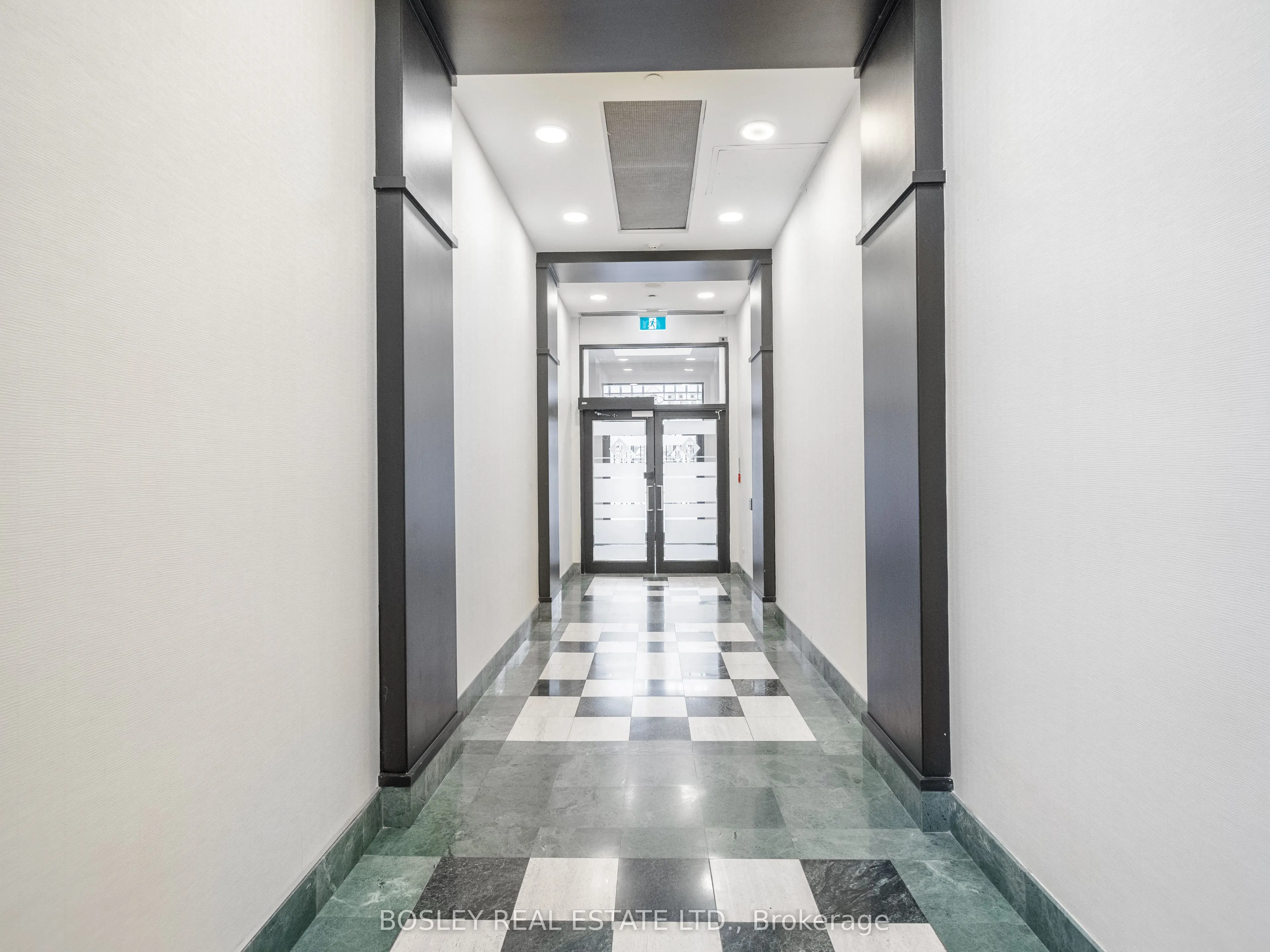409 Bloor Street E, #903