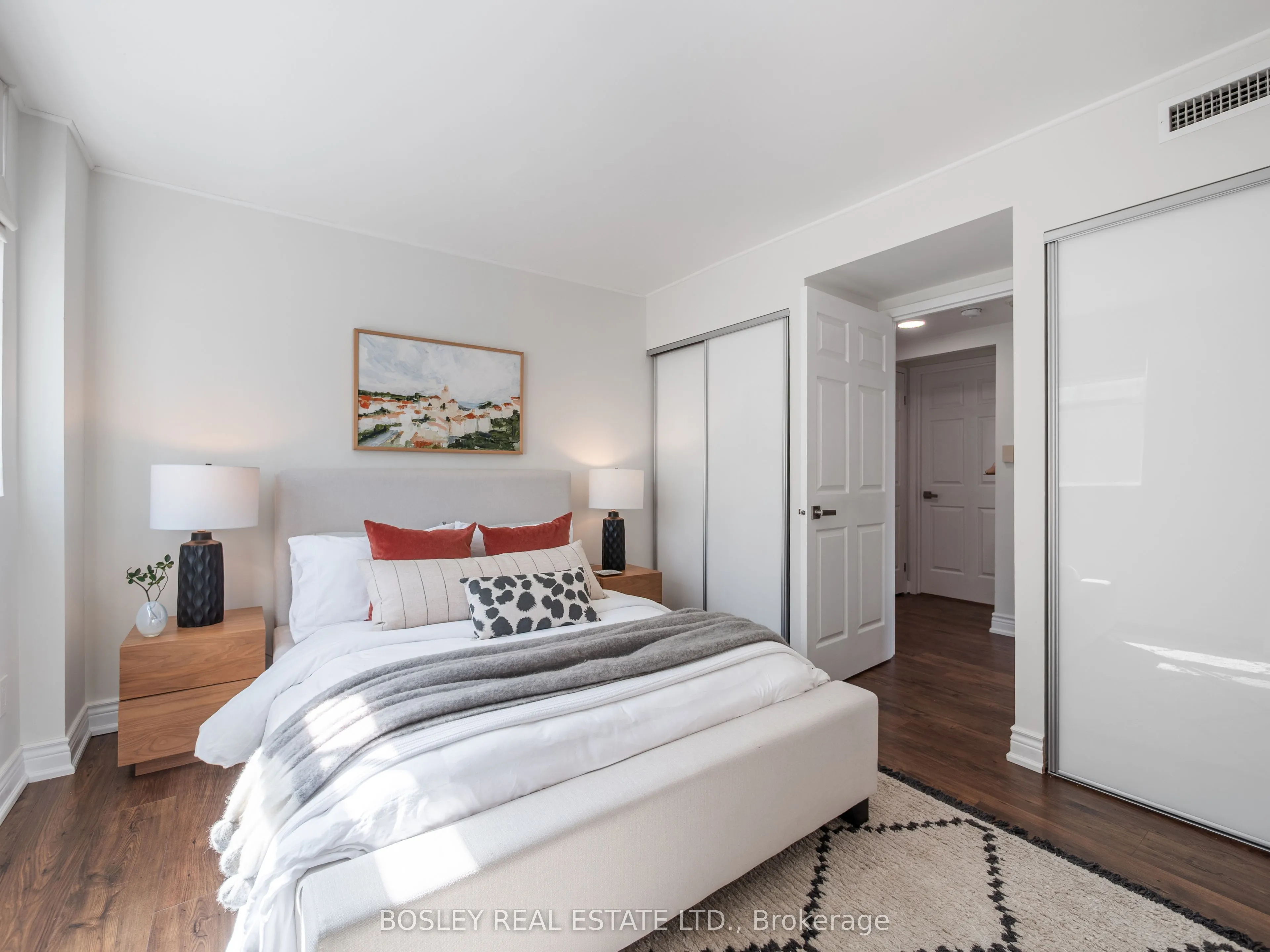 409 Bloor Street E, #903