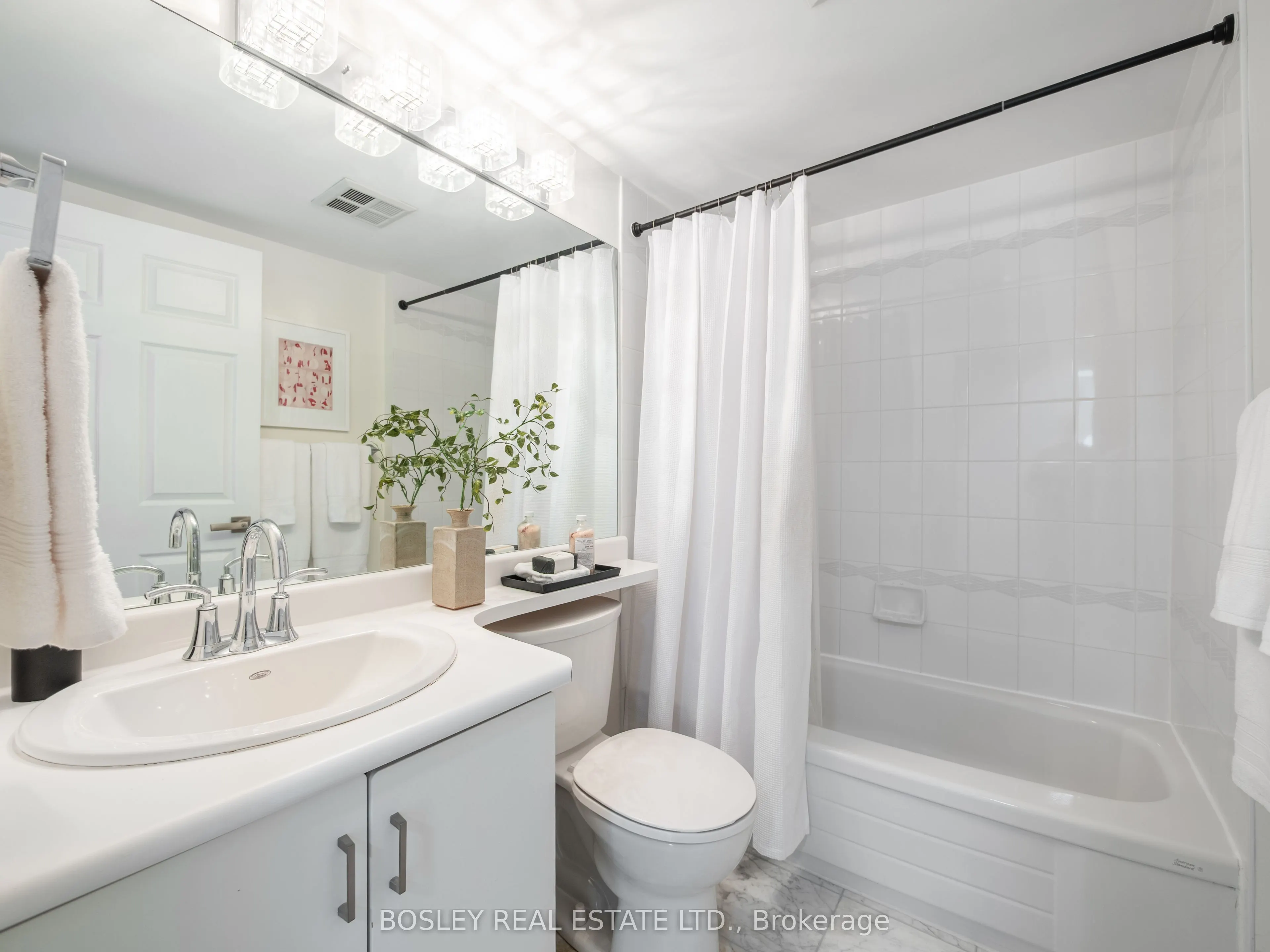 409 Bloor Street E, #903