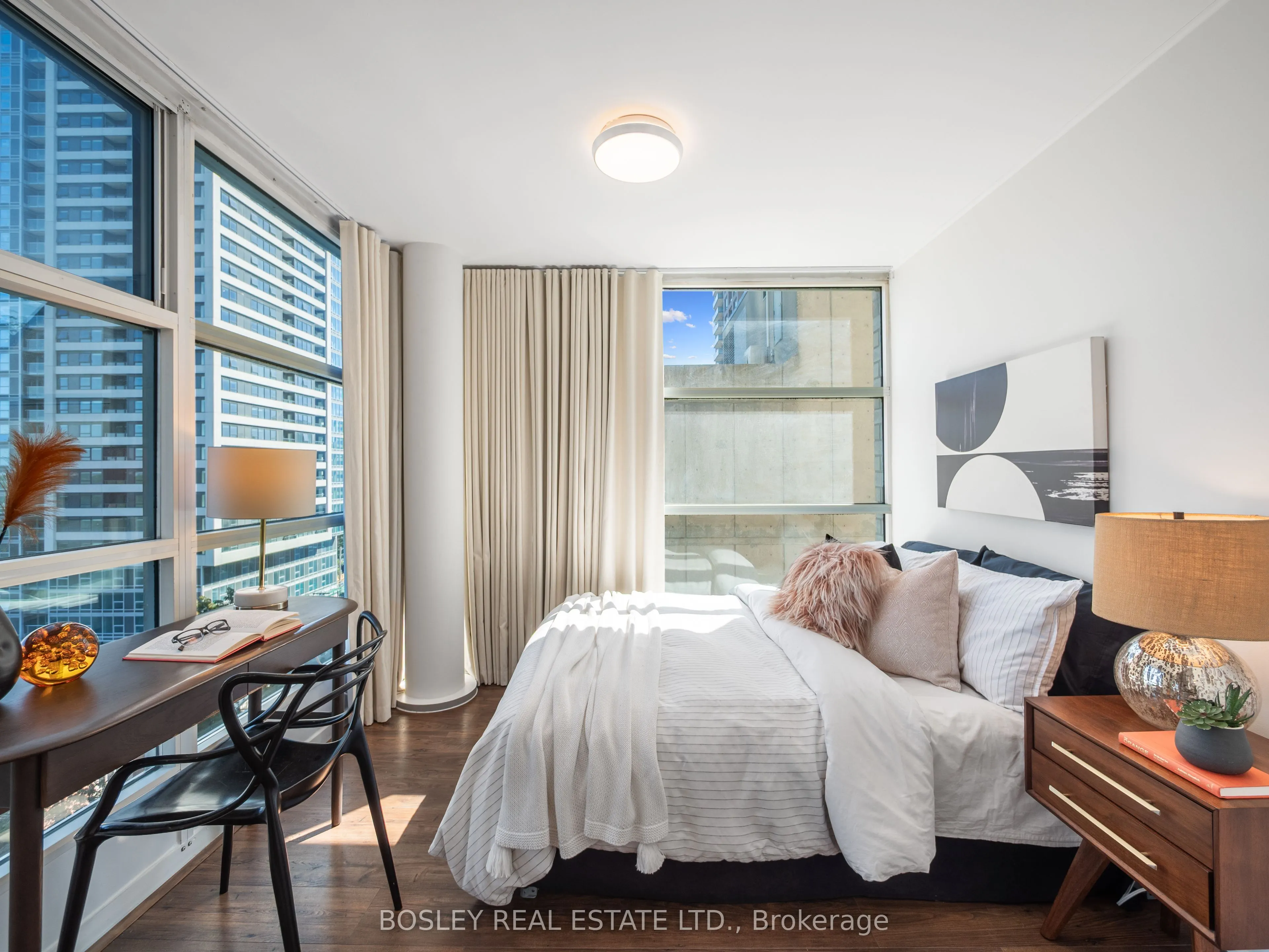 409 Bloor Street E, #903