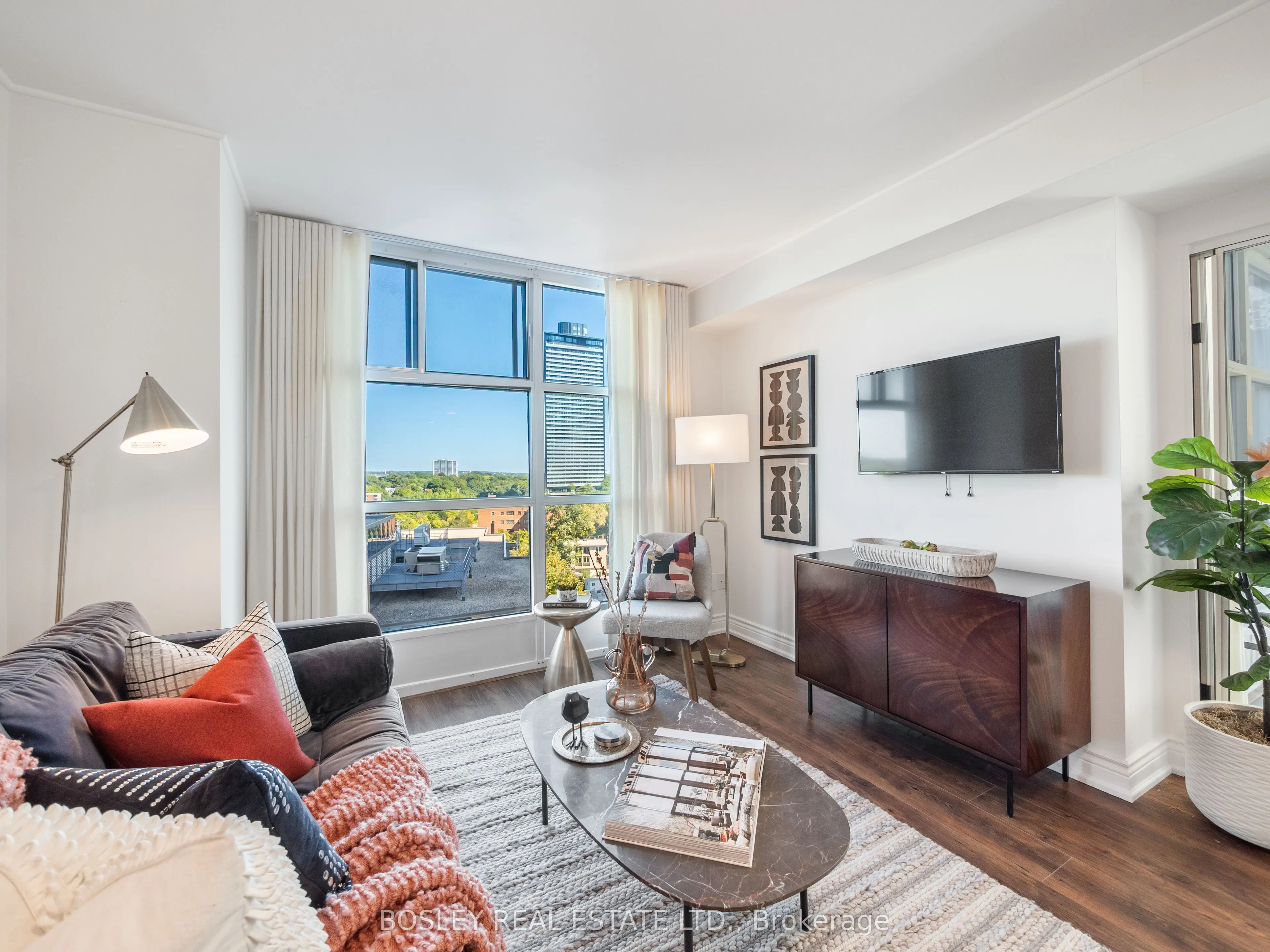 409 Bloor Street E, #903
