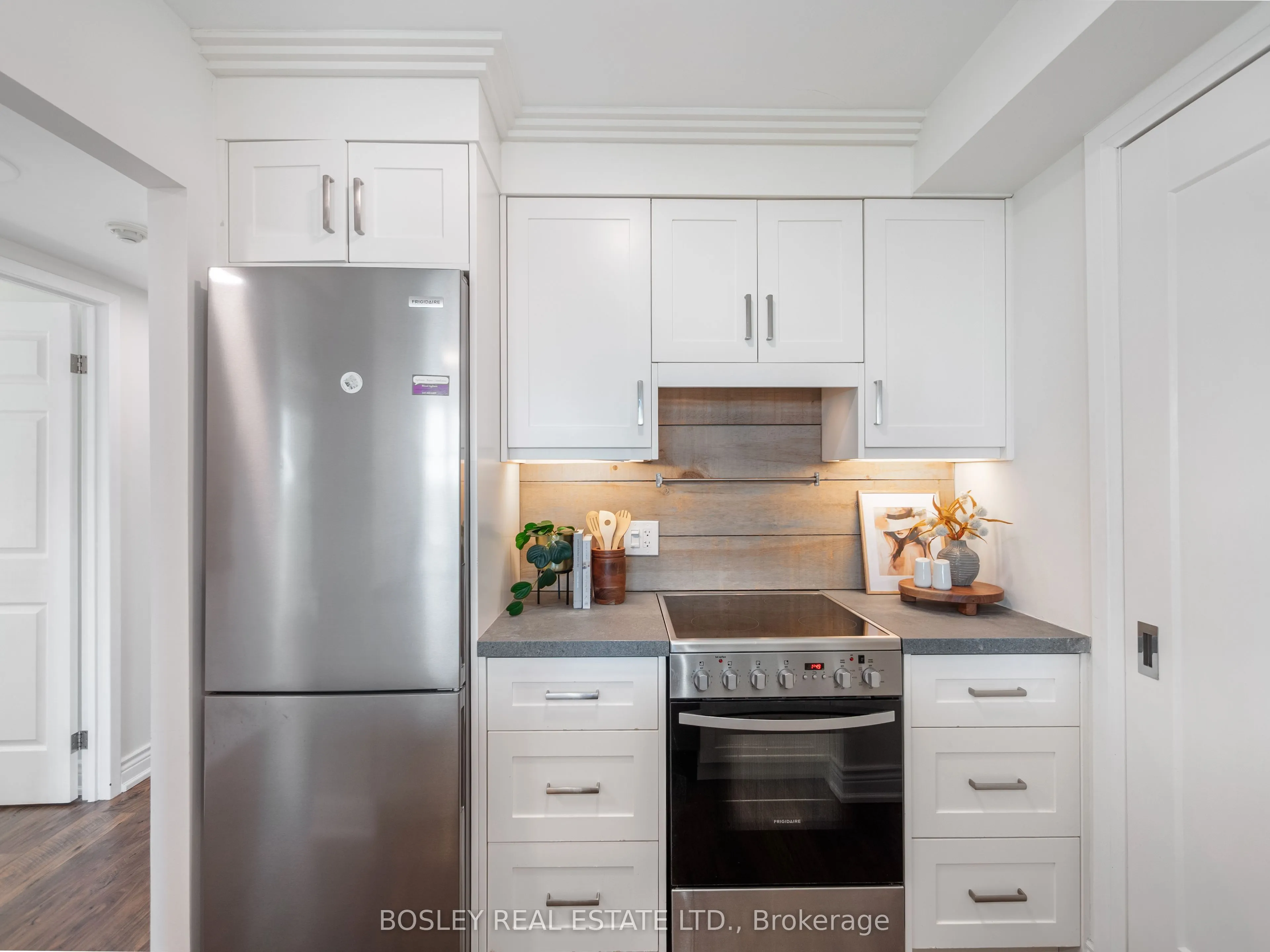 409 Bloor Street E, #903
