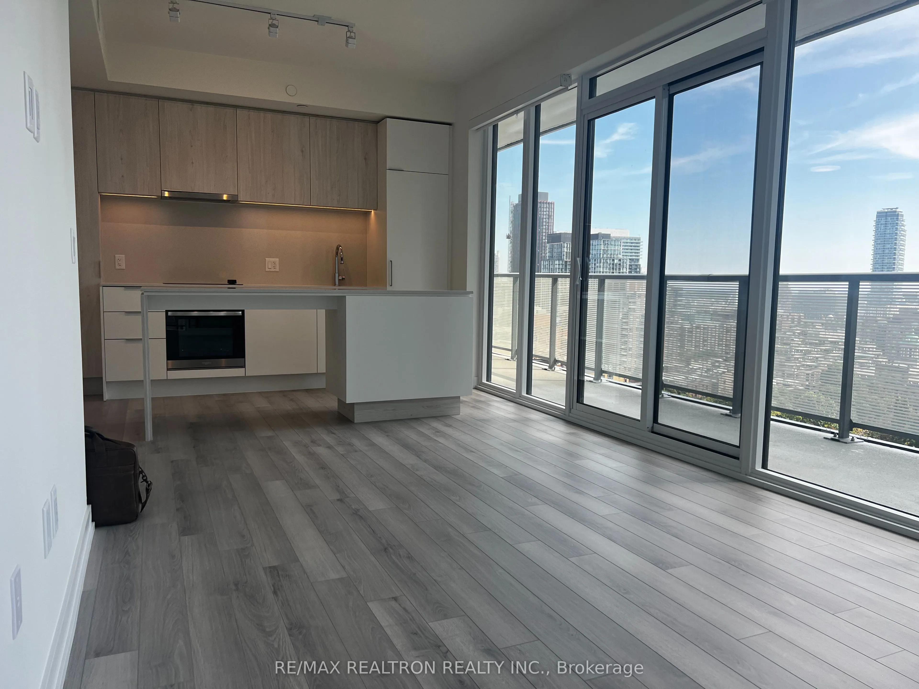 89 Church Street, #1809
