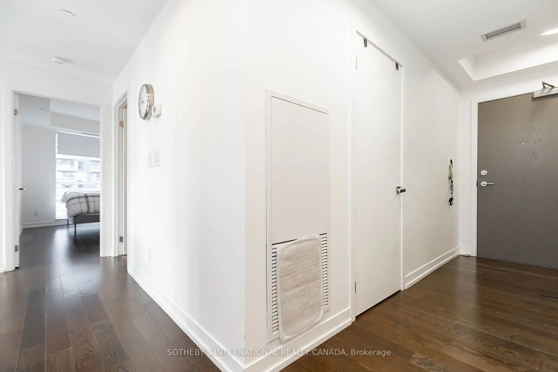 21 Widmer Street, #3811