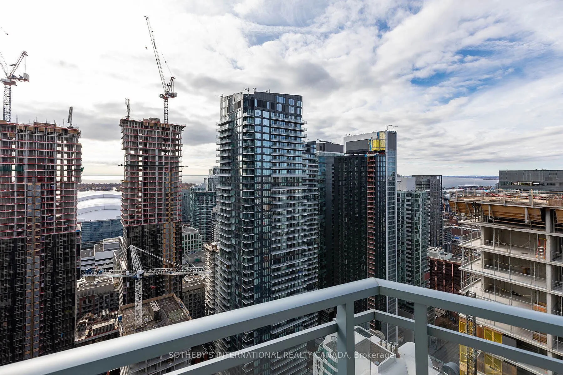 21 Widmer Street, #3811