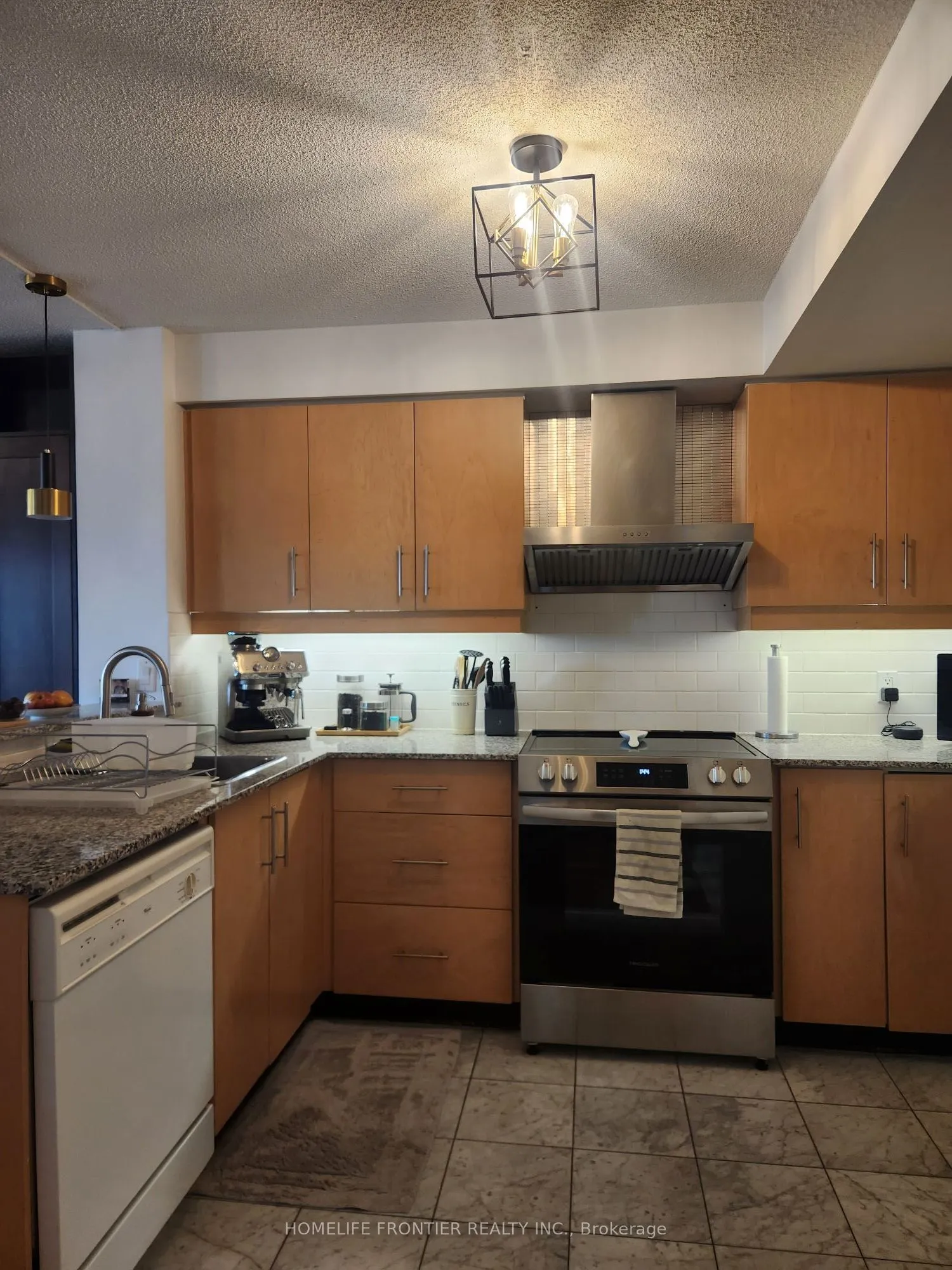 300 Bloor Street E, #504