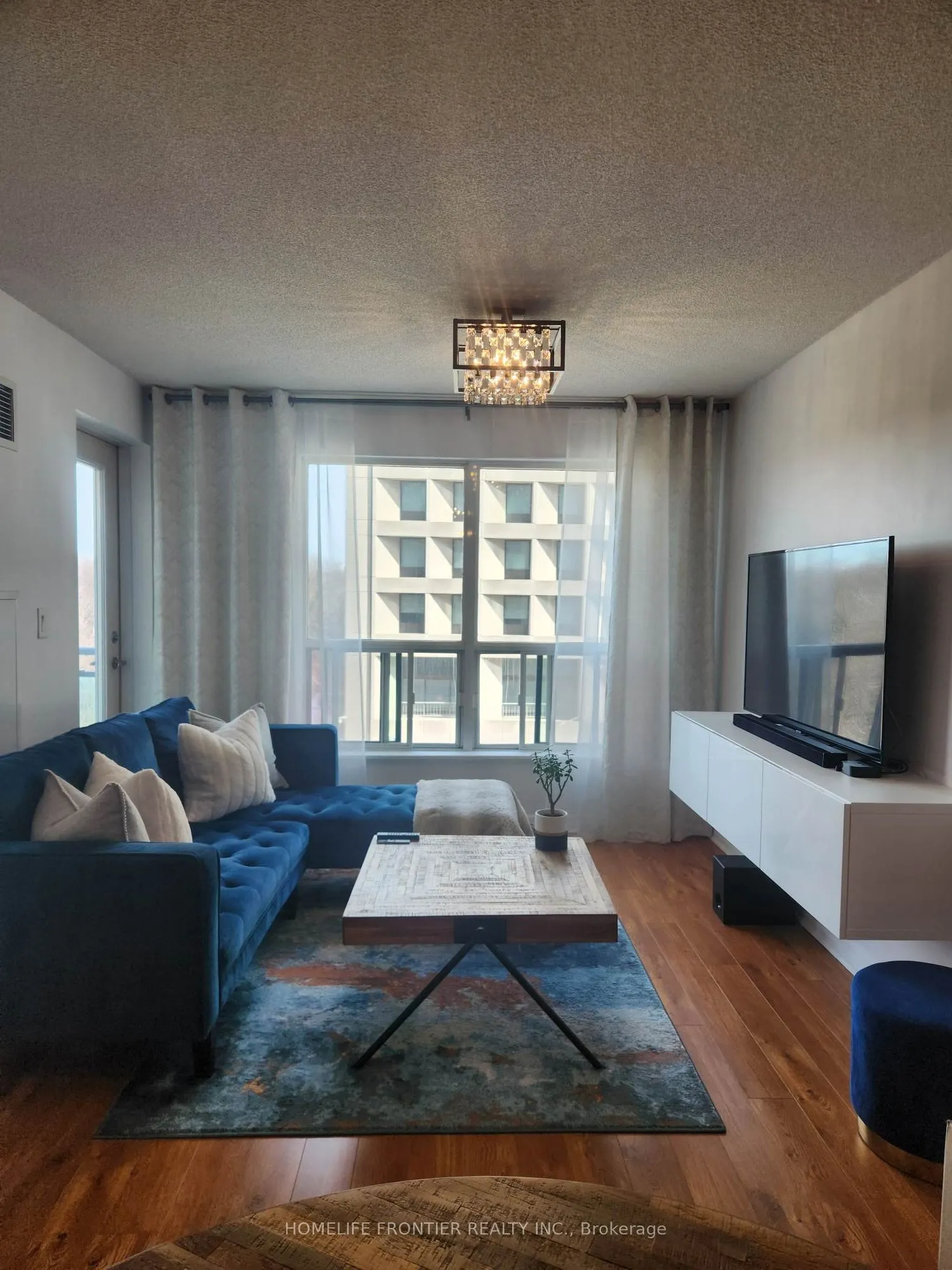 300 Bloor Street E, #504