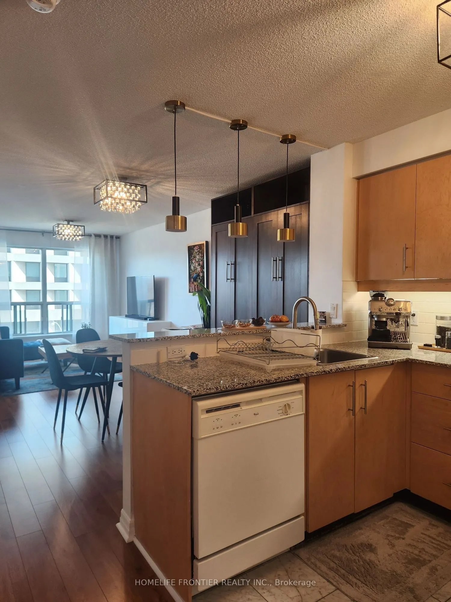 300 Bloor Street E, #504
