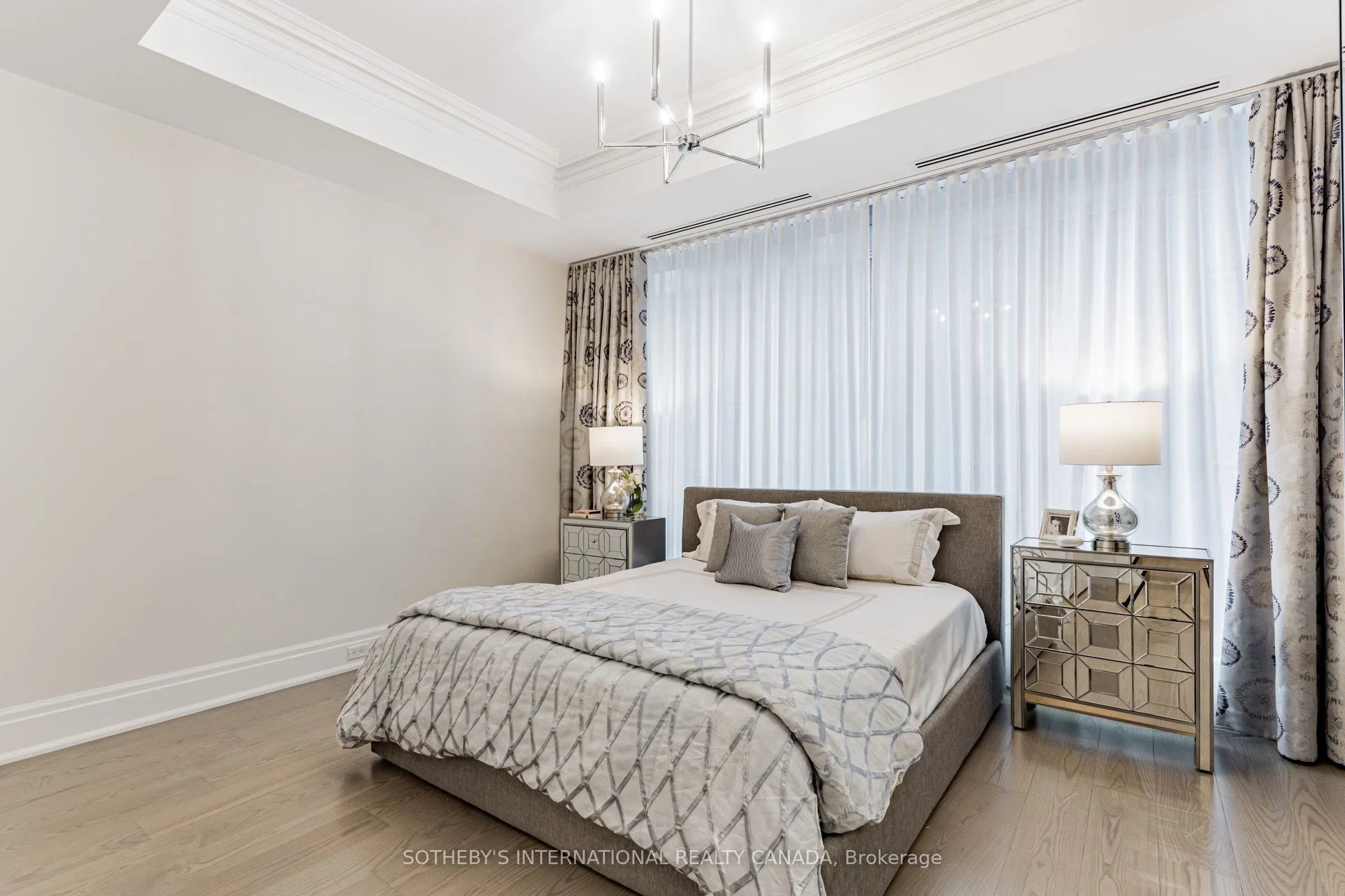 55 Scollard Street, #207