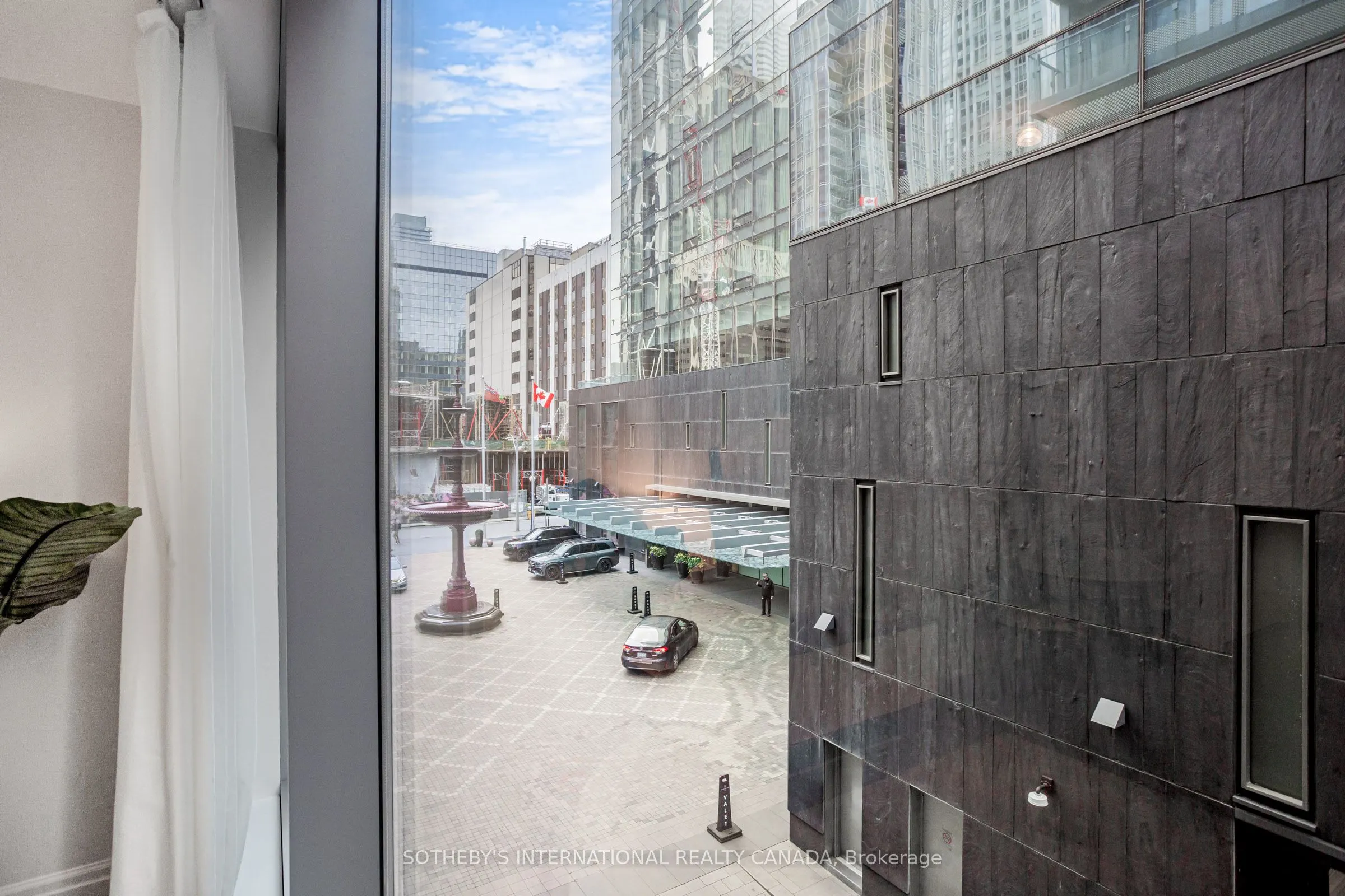 55 Scollard Street, #207