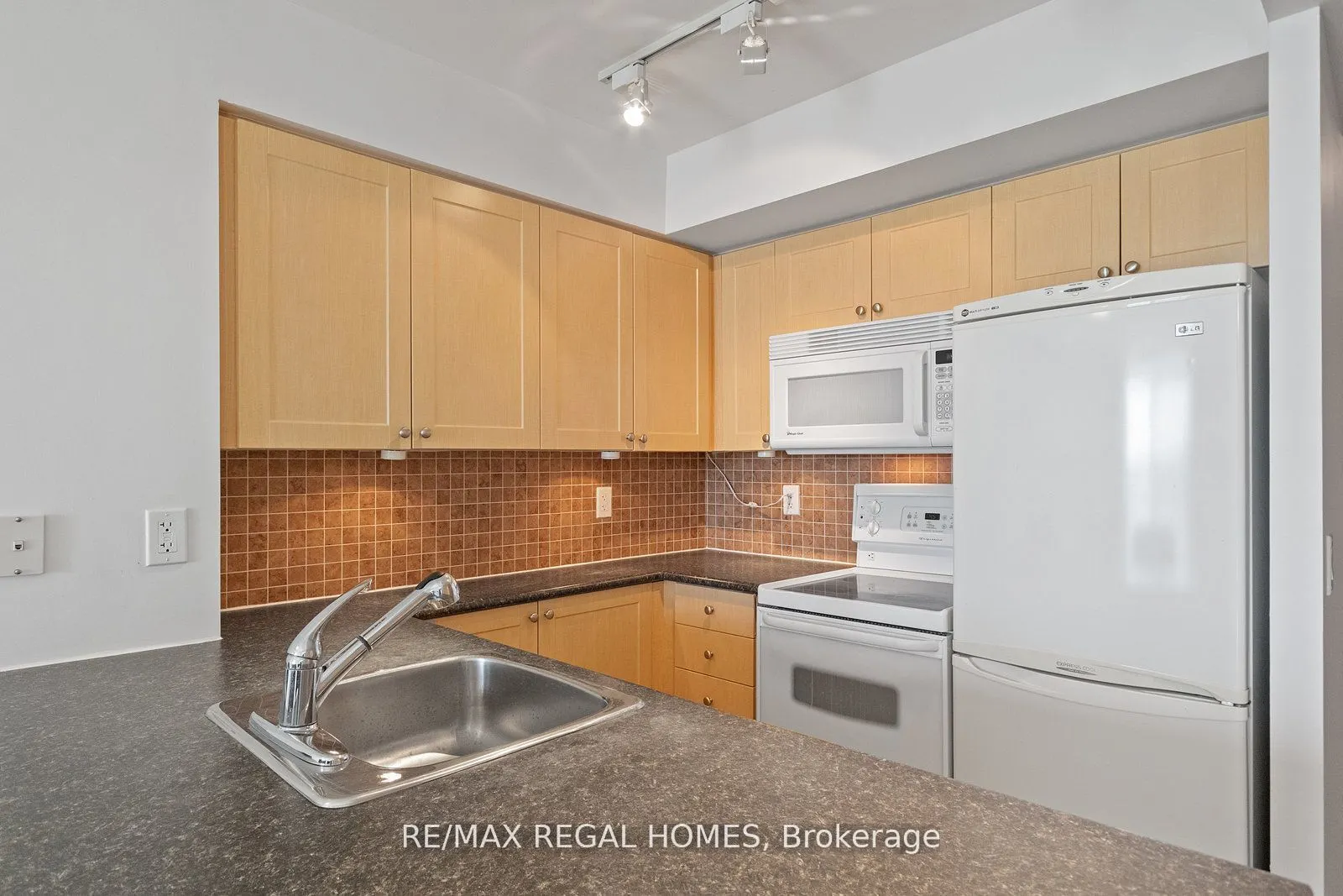 50 Lynn Williams Street, #1507