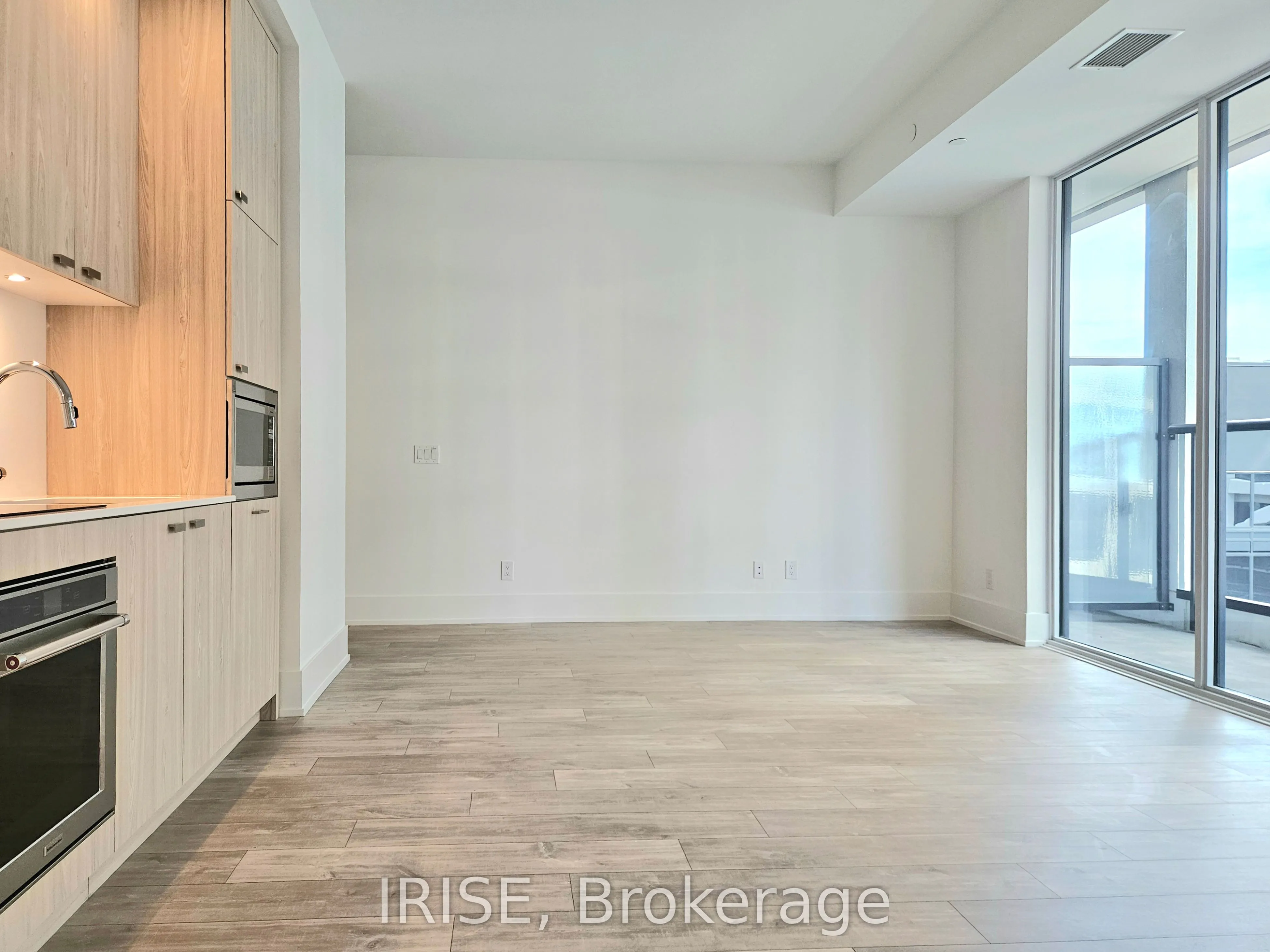 115 Denison Avenue, #520