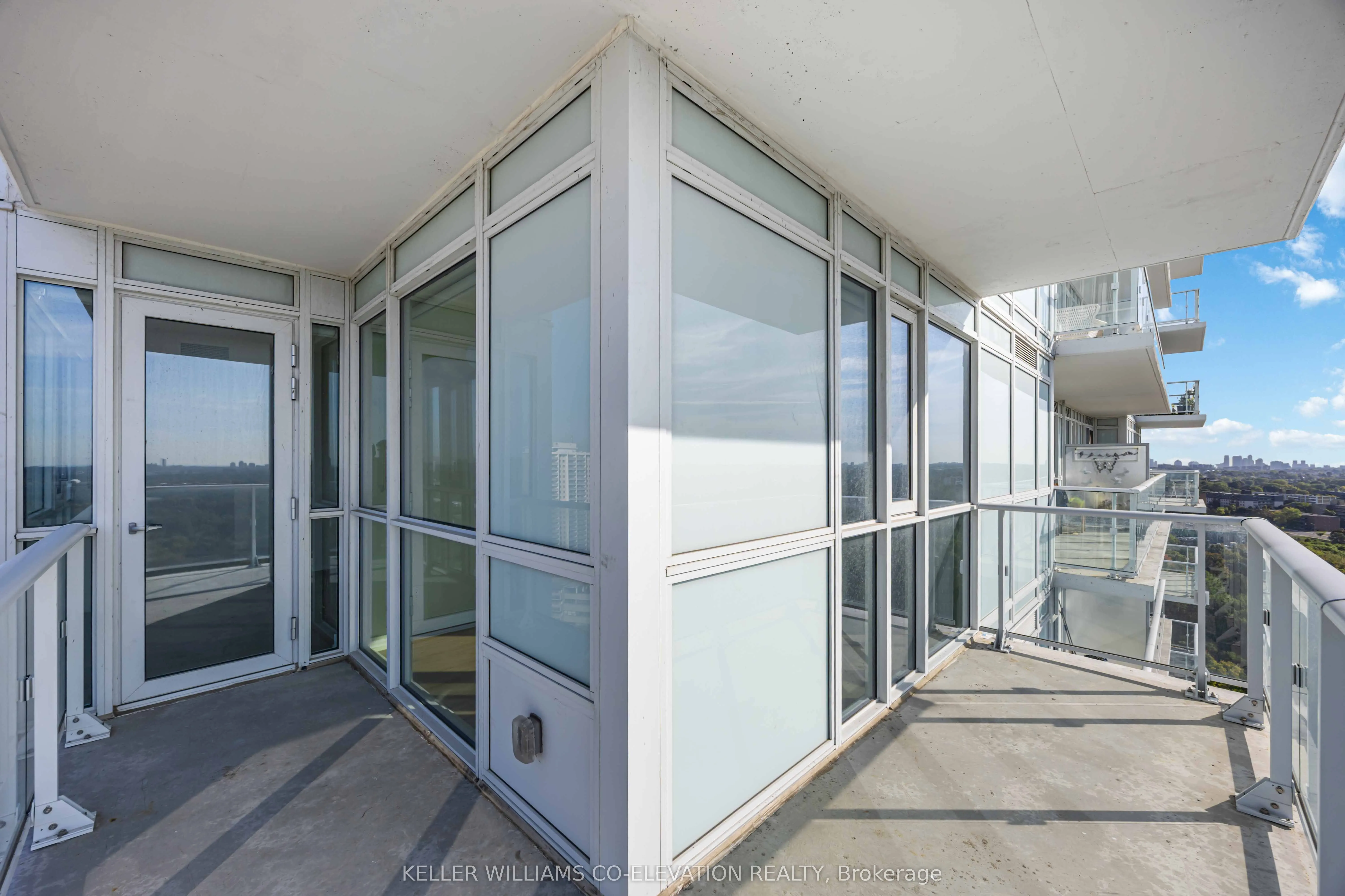 10 Deerlick Court, #2002