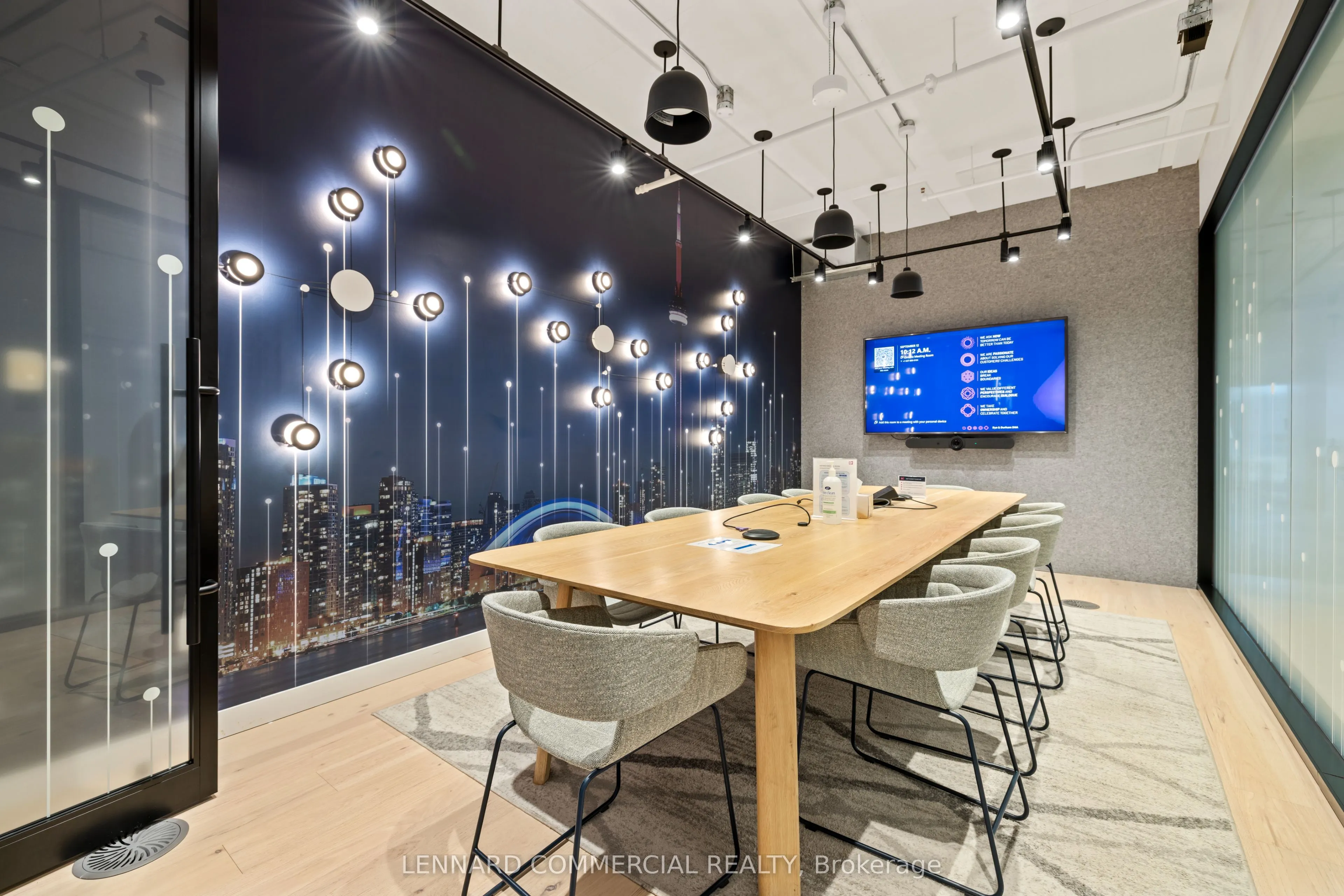 25 York Street, #1100