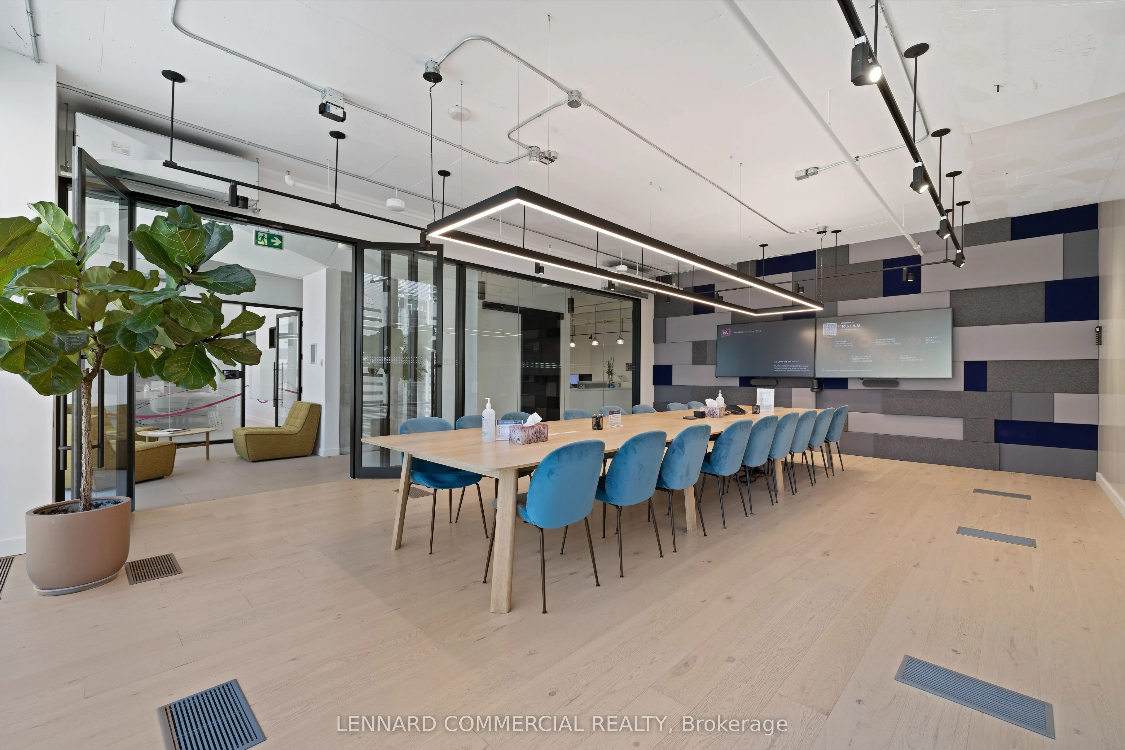 25 York Street, #1100