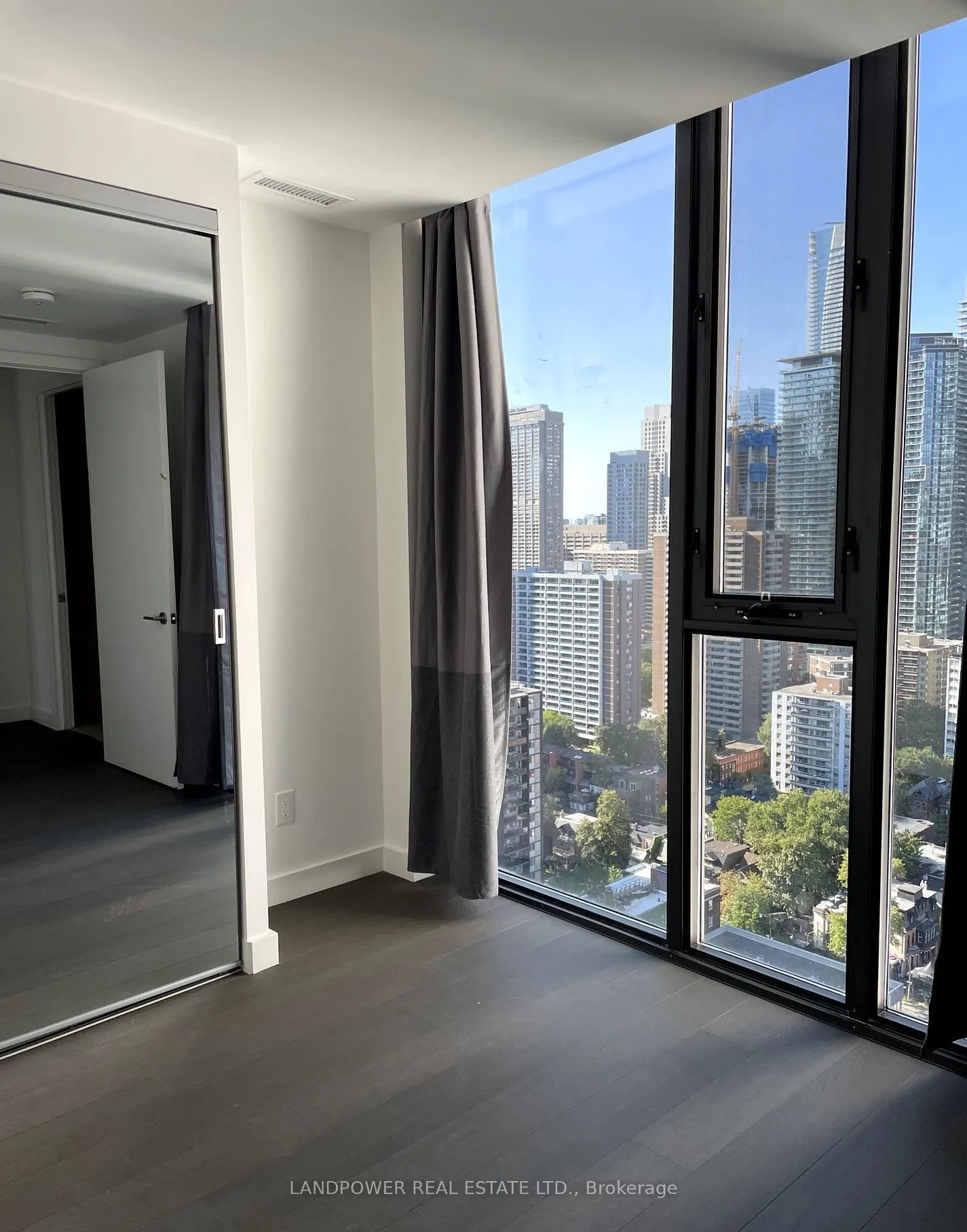 81 Wellesley Street E, #2604