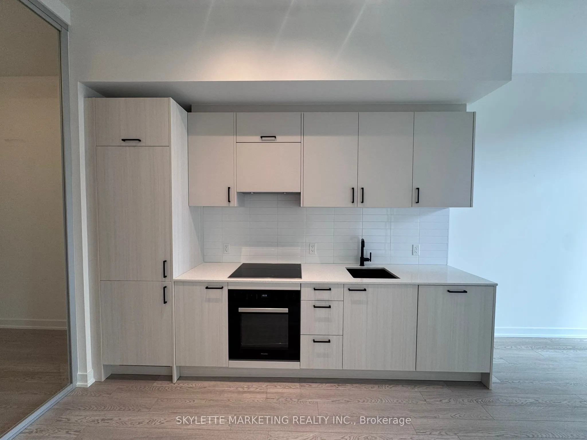 1 Kyle Lowry Road, #118