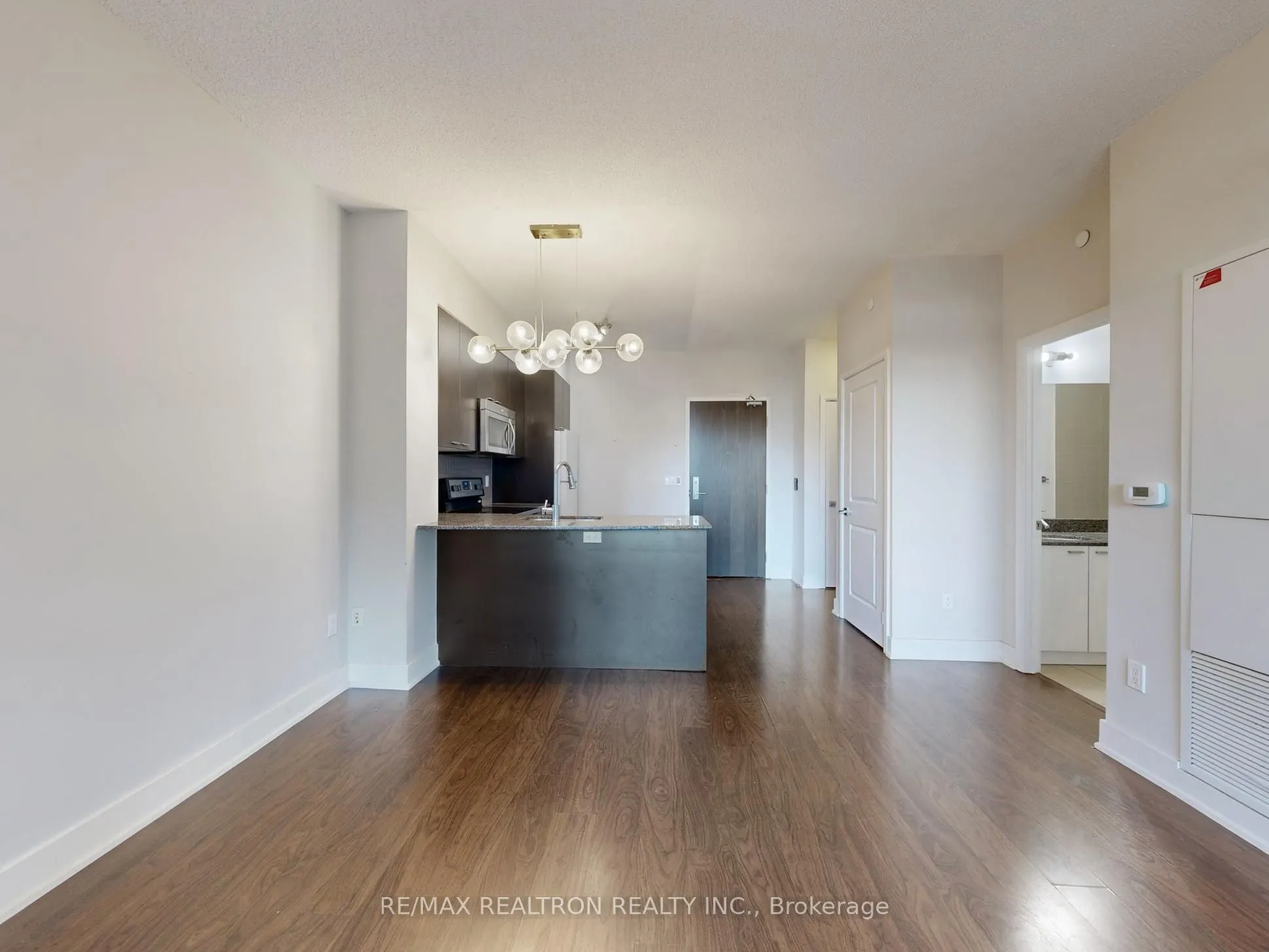 88 Sheppard Avenue E, #307